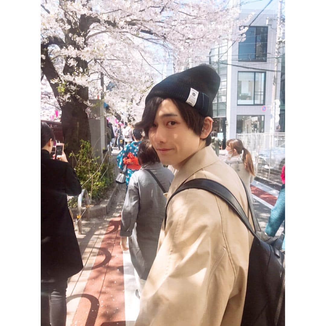 水石亜飛夢さんのインスタグラム写真 - (水石亜飛夢Instagram)「🌸🌸🌸」4月8日 16時11分 - atom_mizuishi