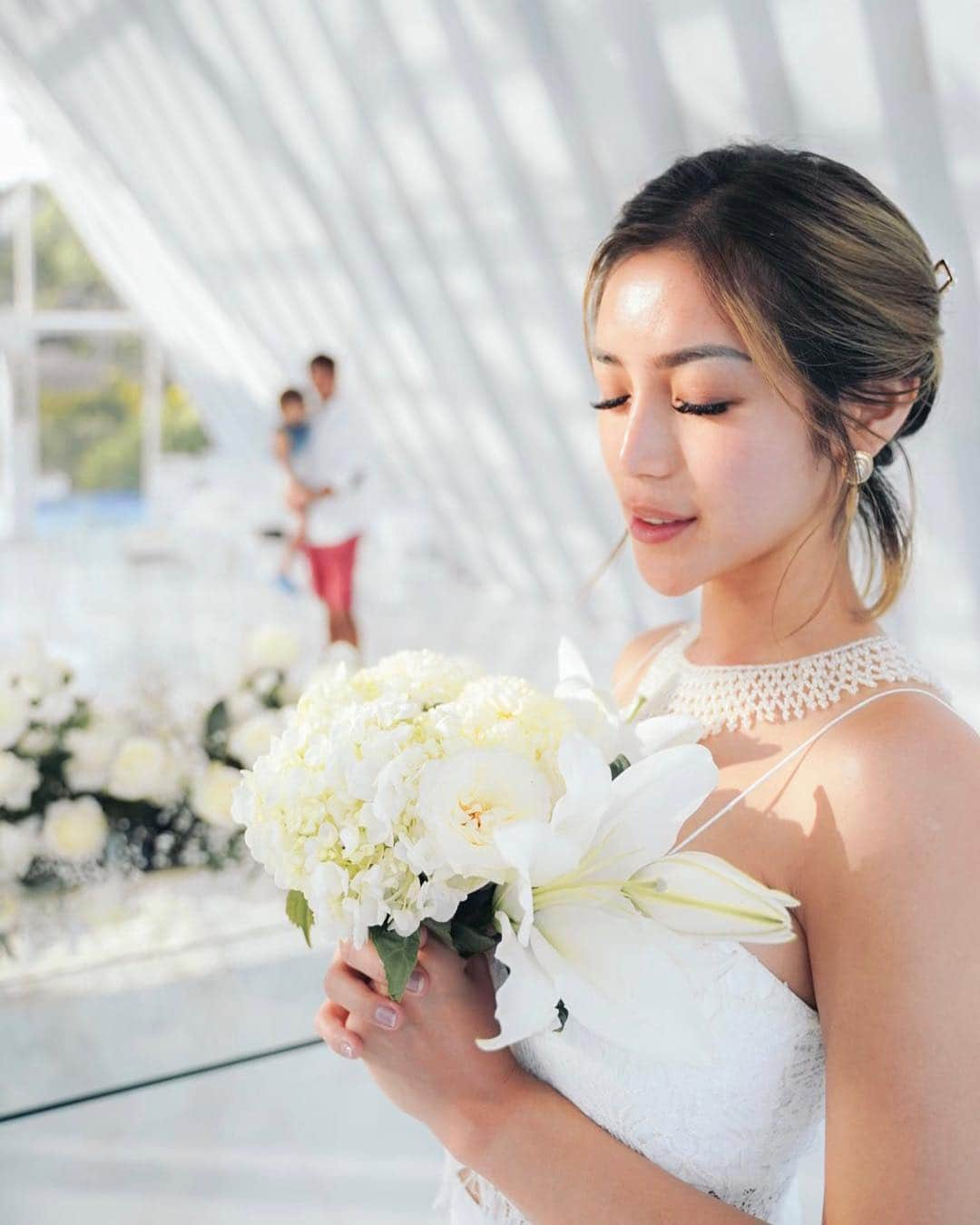 ジェシカ・イスカンダルさんのインスタグラム写真 - (ジェシカ・イスカンダルInstagram)「Cek ombak lagi di chapel yang cantik ini the white dove chapel @banyantreebali  #Banyantreebali #banyantreeungasan  #banyantreehotels」4月8日 16時12分 - inijedar