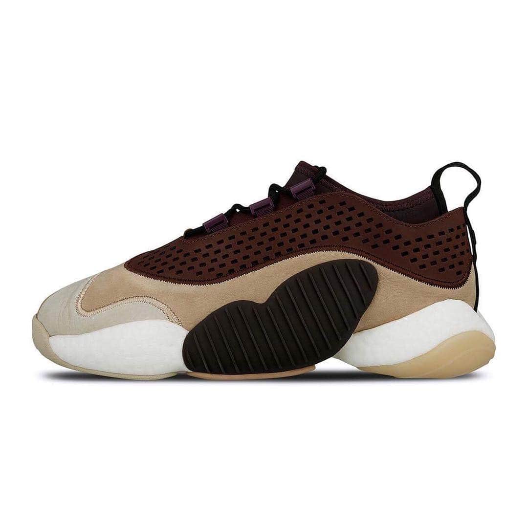 HYPEBEASTさんのインスタグラム写真 - (HYPEBEASTInstagram)「@hypebeastkicks: @adidas has returned with a brand new silhouette, dubbed Crazy BYW Low. Taking the basketball styled-shoe to a lower alternative, the sneaker sees an upper dressed in premium materials such as perforated leather and smooth suede in an earthy colorway. It’s set to hit adidas’ web store and select stockists on April 27 for $220 USD. Photo: @overkillshop」4月8日 16時32分 - hypebeast