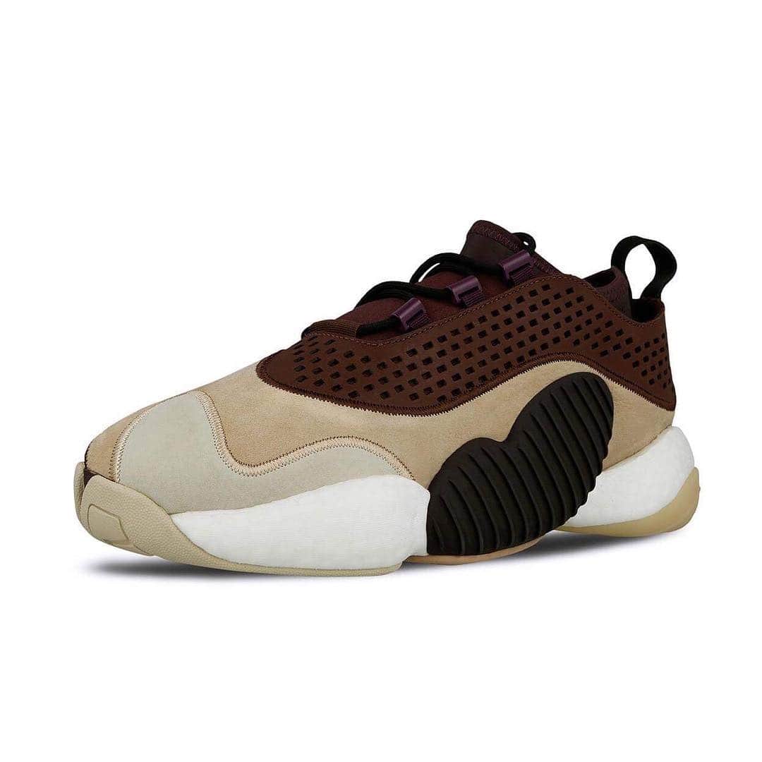 HYPEBEASTさんのインスタグラム写真 - (HYPEBEASTInstagram)「@hypebeastkicks: @adidas has returned with a brand new silhouette, dubbed Crazy BYW Low. Taking the basketball styled-shoe to a lower alternative, the sneaker sees an upper dressed in premium materials such as perforated leather and smooth suede in an earthy colorway. It’s set to hit adidas’ web store and select stockists on April 27 for $220 USD. Photo: @overkillshop」4月8日 16時32分 - hypebeast