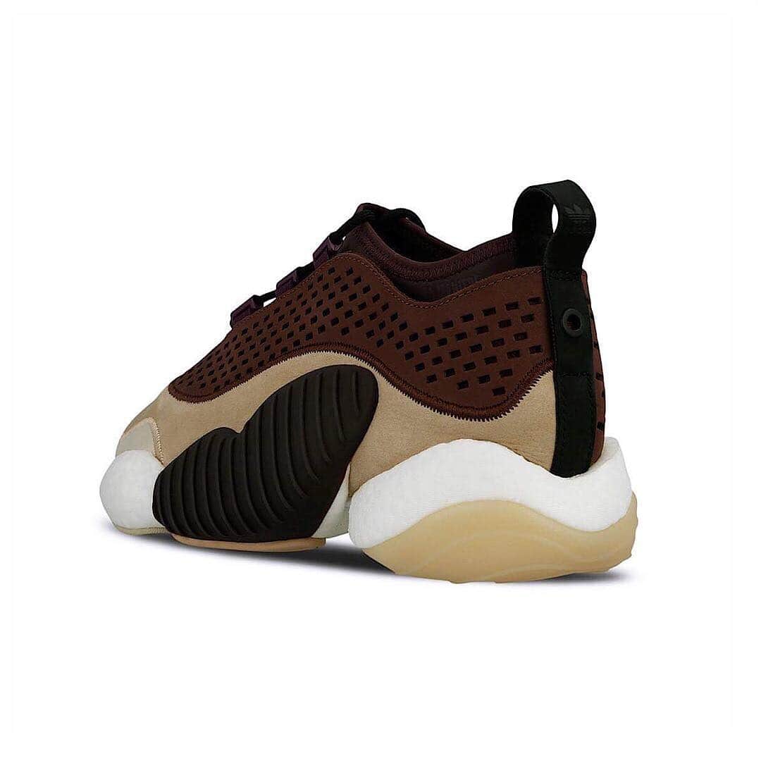HYPEBEASTさんのインスタグラム写真 - (HYPEBEASTInstagram)「@hypebeastkicks: @adidas has returned with a brand new silhouette, dubbed Crazy BYW Low. Taking the basketball styled-shoe to a lower alternative, the sneaker sees an upper dressed in premium materials such as perforated leather and smooth suede in an earthy colorway. It’s set to hit adidas’ web store and select stockists on April 27 for $220 USD. Photo: @overkillshop」4月8日 16時32分 - hypebeast