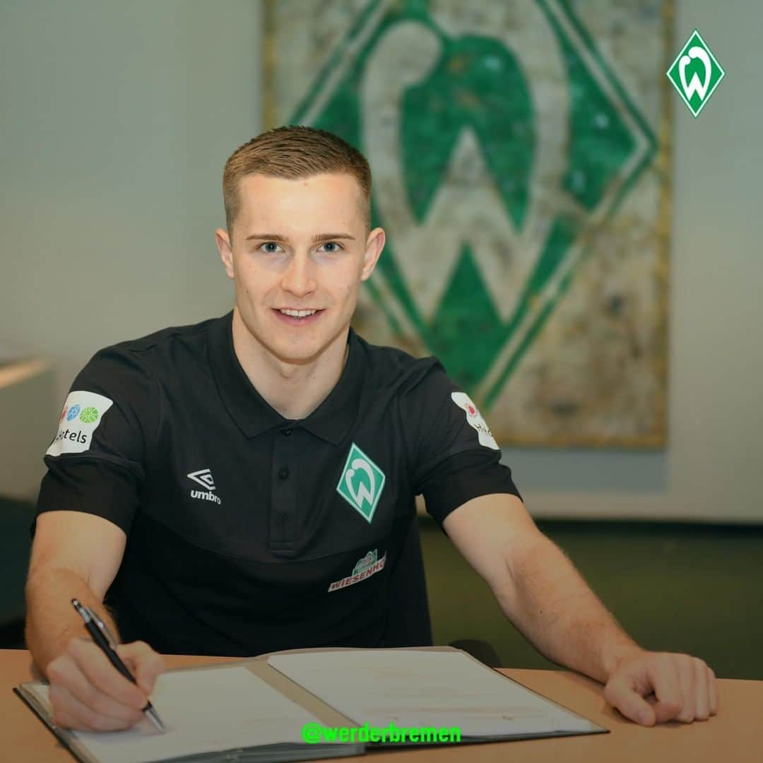 ヴェルダー・ブレーメンさんのインスタグラム写真 - (ヴェルダー・ブレーメンInstagram)「Vertrag verlängert. Jojo bleibt. 📝 💚 _______ #werder #bremen #svw #Eggestein #JojoEggestein #Tintetrocken #Eigengewächs #Dubisteinwerder」4月8日 16時55分 - werderbremen