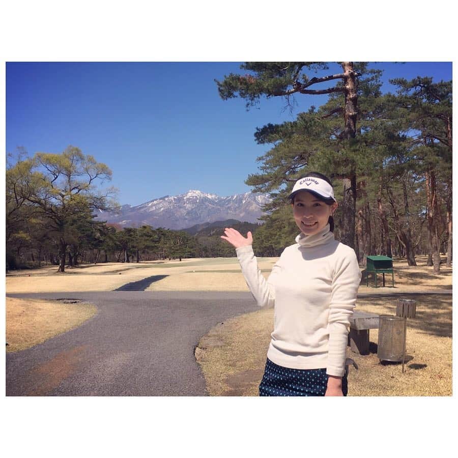 芦崎愛さんのインスタグラム写真 - (芦崎愛Instagram)「お世話になっているPGAさんのコンペに参加させて頂きわ来年の日本プロの舞台である日光カンツリーでラウンド！カントリーじゃなくてカンツリー、ましてや男子のメジャーが開催されるコースということで緊張していましたが、きれいな景色と同組の皆様、キャディーさんのおかげで終始楽しく回ることができました😊 ゴルフのベストシーズンがやってきました〜 #日光カンツリー倶楽部 #ゴルフ #ゴルフ場 #ラウンド #絶景 #日光 #ゴルフ好き #ドライバー #絶好調」4月8日 17時48分 - mana_ashizaki