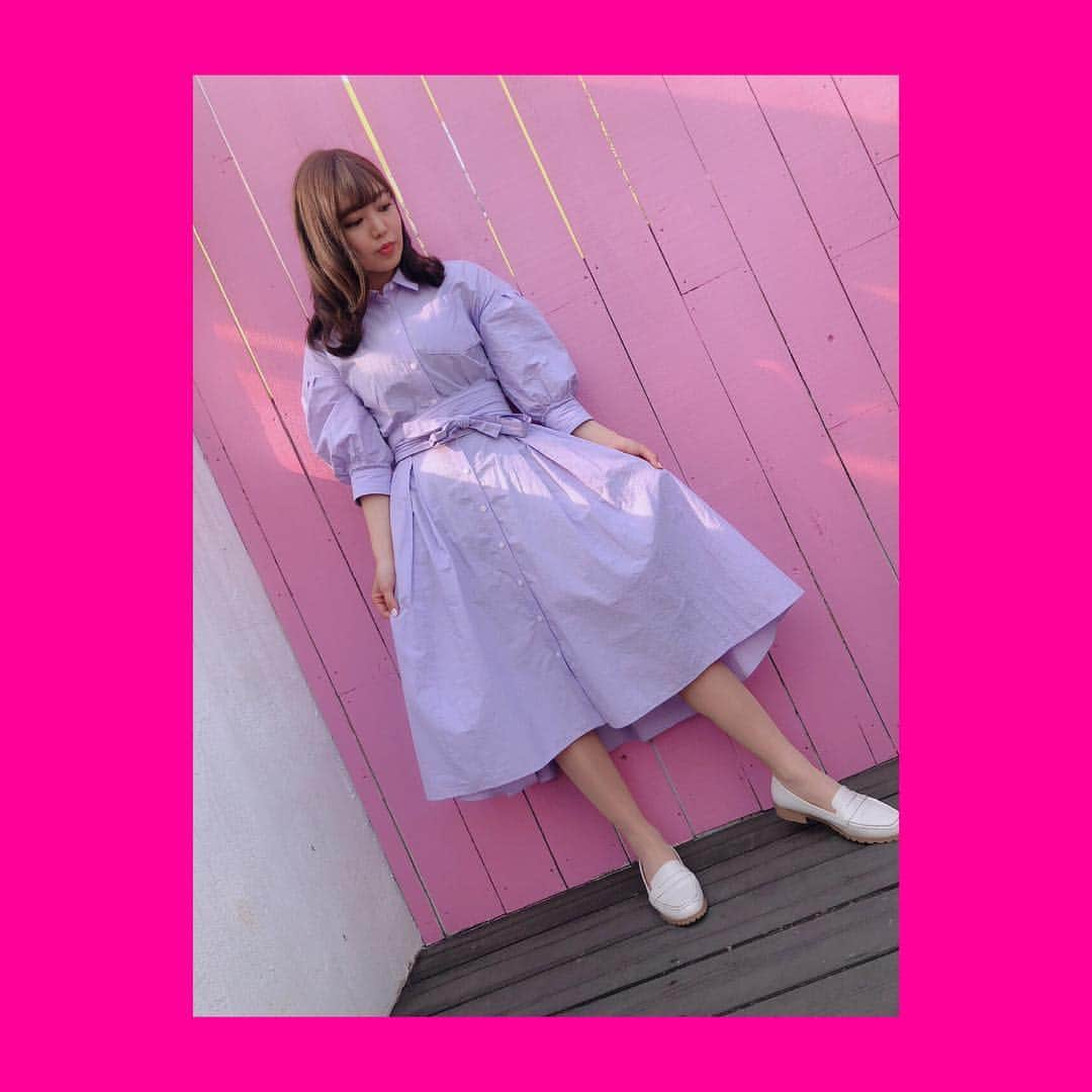 成田梨紗さんのインスタグラム写真 - (成田梨紗Instagram)「今自分の中でシャツワンピがきてます👚👗💗﻿﻿ ﻿﻿ 形と色に一目惚れしてGET🛍﻿﻿ ﻿ 通りがかりに見つけたお店。﻿﻿ ﻿ ここのお洋服タイプすぎたからこれからずっとチェックしちゃうだろうな〜👠👜👖💗﻿﻿ ﻿﻿ #ootd #ootdfashion #thevirgnia #シャツワンピ #シャツワンピース #ラベンダー #springfashion #orientaltraffic #歩きやすい」4月8日 18時00分 - narita_risa