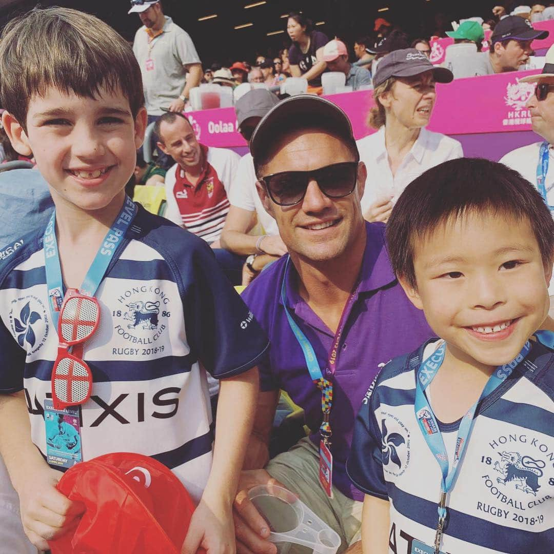 ダニエル・カーターさんのインスタグラム写真 - (ダニエル・カーターInstagram)「Thanks @natixis_corp for a fun weekend up in Hong Kong at the @worldrugby7s. Congratulations @fijirugbyunion for yet another title 👏🏽 #hongkong #rugby7s」4月8日 18時12分 - dancarter_