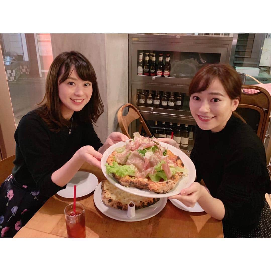 藤本真未さんのインスタグラム写真 - (藤本真未Instagram)「あこに誘ってもらって、ナオトインティライミさんのイベントに行ってきました😊🎶 * 今までもナオトインティライミさんの歌はとても心地良く、好きだったのですが✨ 今回のステージで、トーク力に感銘を受けました🥺 面白すぎて涙が止まりませんでした😂 * イベントの後は気になっていたピザ屋さんで近況報告しながらピザをもりもり食べて🍕 話足りずにもう一軒🤗 学生時代から変わらない居心地の良さを再確認した1日でした❤️ * #ナオトインティライミ さん」4月8日 18時12分 - manamifujimoto108