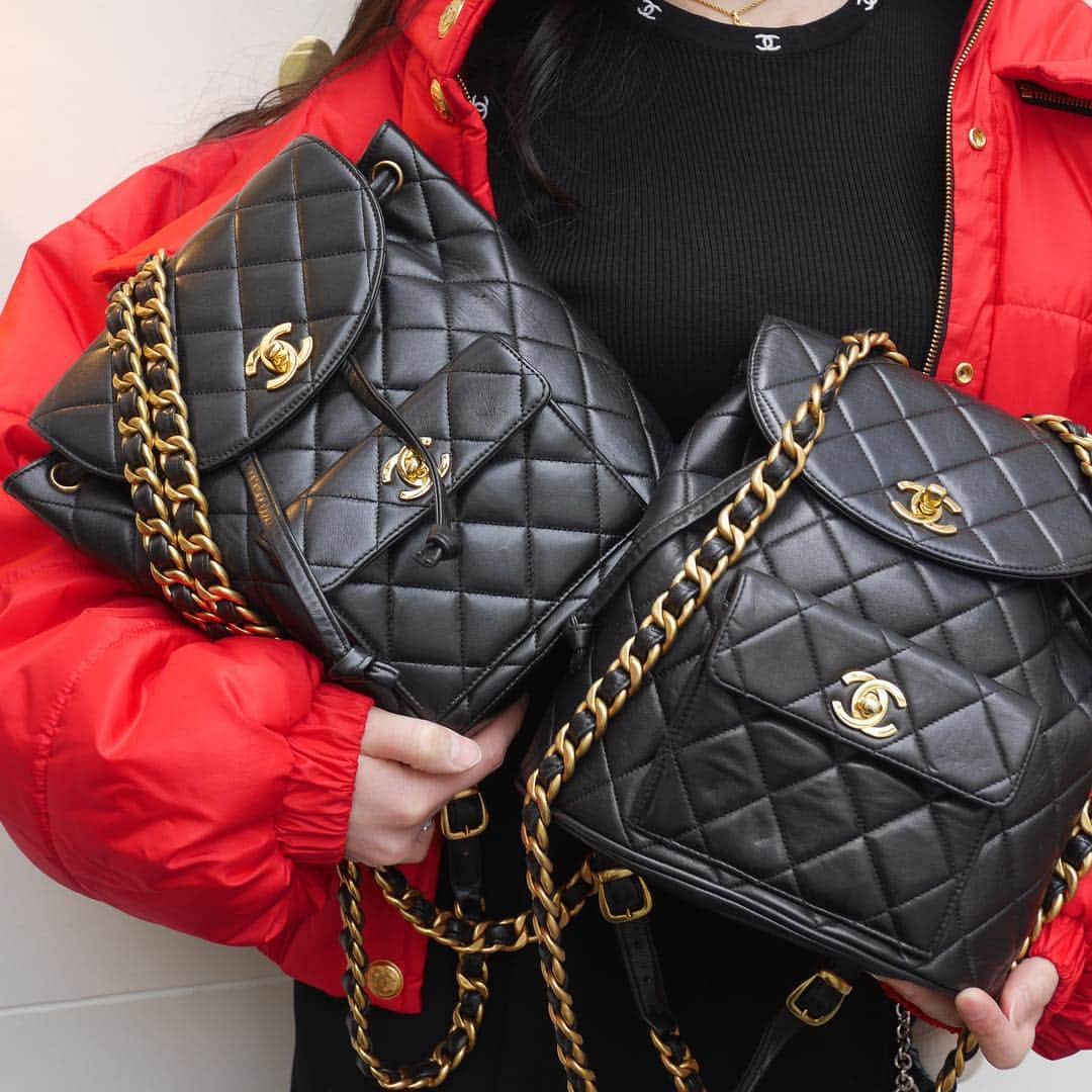 のインスタグラム：「Vintage Chanel lambskin chain backpacks.≫ Free Shipping Worldwide✈️ DM for more information ✉️ info@amorevintagetokyo.com  #ヴィンテージ #シャネル  #ヴィンテージシャネル #ヴィンテージブランドブティック #アモーレ #アモーレトーキョー #表参道 #青山 #東京 #chanel #vintage #vintagechanel #chanelvintage#amoretokyo #amorevintage #vintageshop」