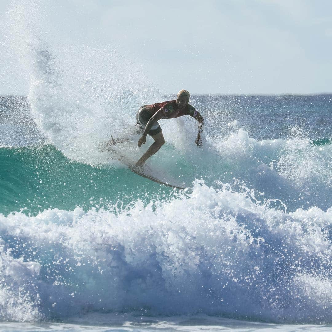 オリンピックチャンネルさんのインスタグラム写真 - (オリンピックチャンネルInstagram)「Caroline Marks 🇺🇸 and Italo Ferreira 🇧🇷 won the opening stop of the World Surf League, Championship Tour which took place at Duranbah Beach, Australia.  In addition to the year’s first elite surfing event, it also marked the first Championship Tour event to award equal prize money to the female and male competitors.  @wsl」4月8日 18時27分 - olympicchannel_x