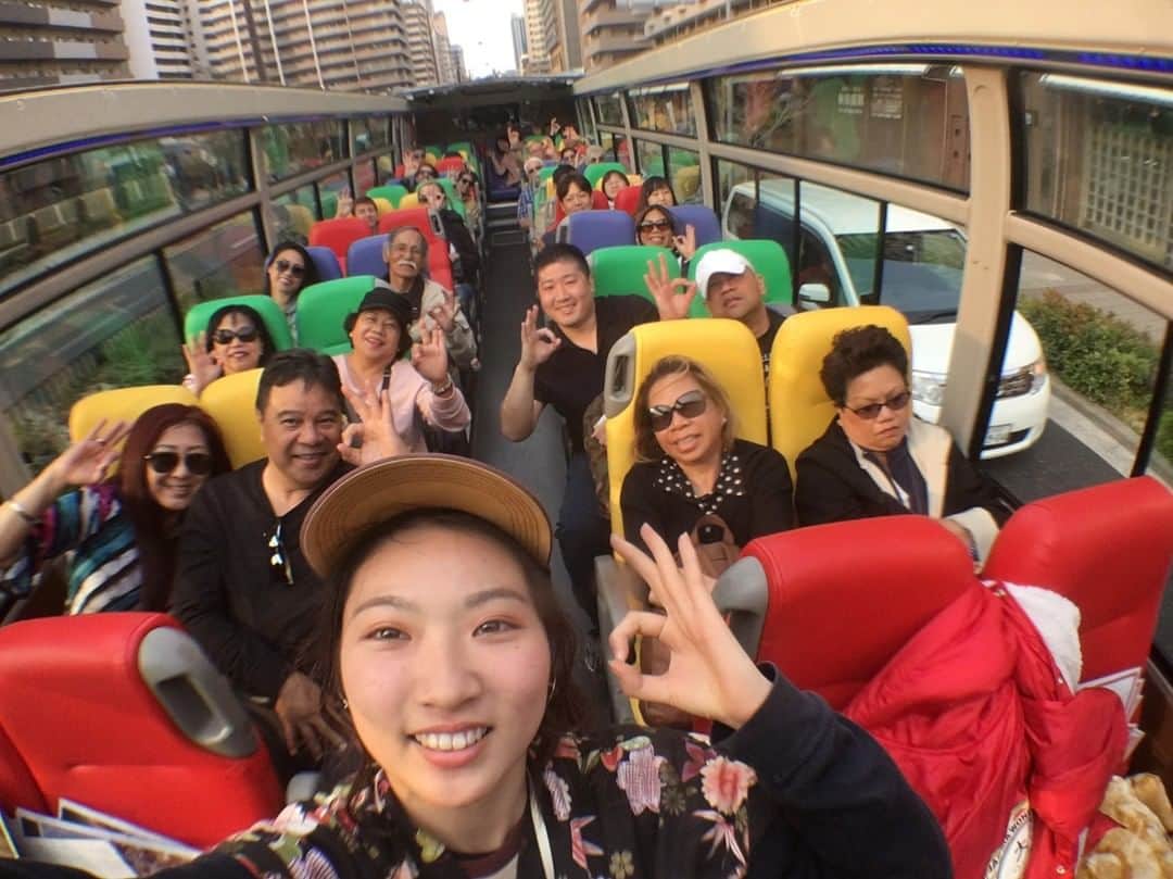 のインスタグラム：「Lots of people in #Osaka now to see the #CherryBlossoms! Come see the city from the streets with #OsakaWonderLoopBus! http://wonderloop.jp  #sakura #opentopbus #hoponhopoff #loopbus」