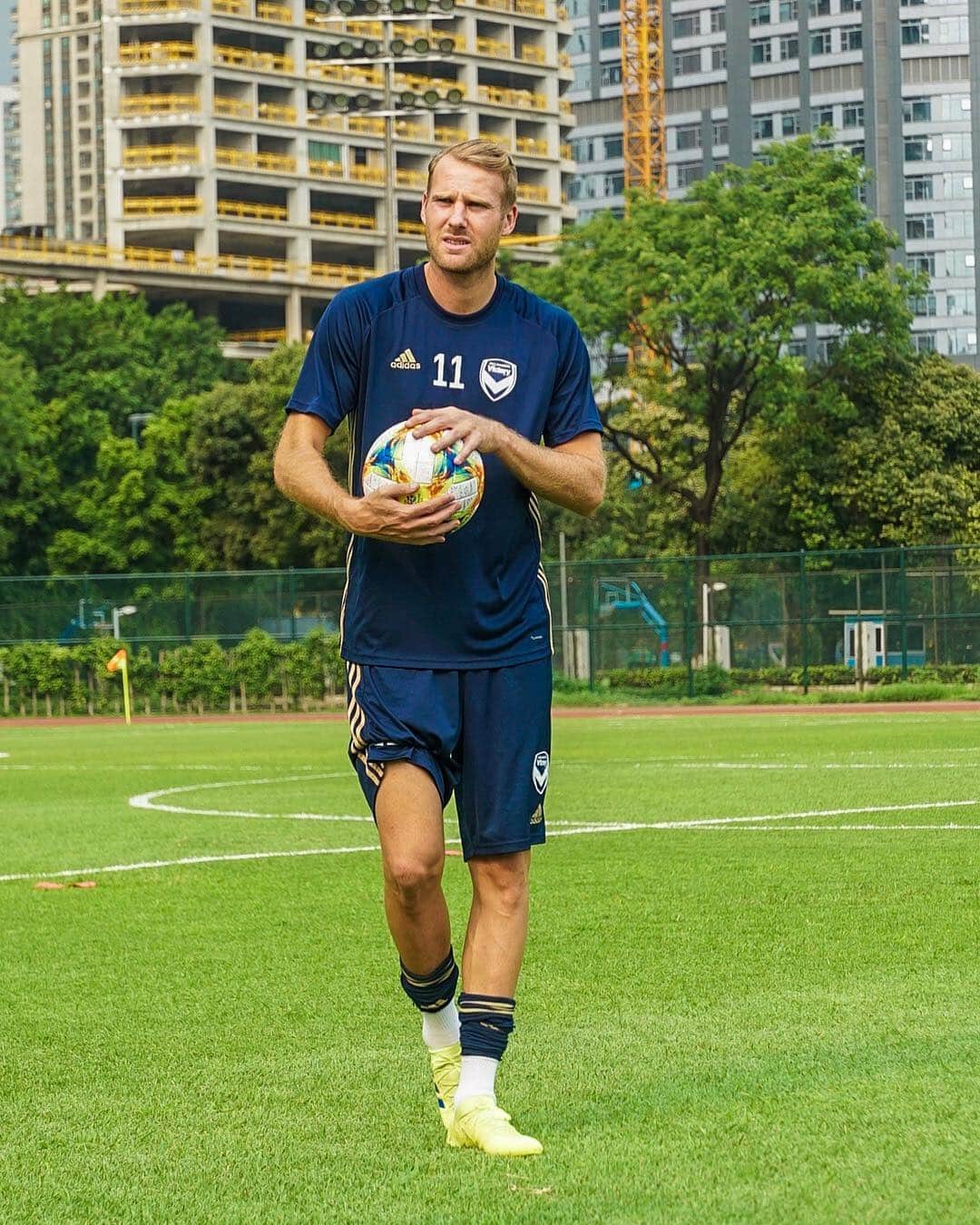 オラ・トイヴォネンのインスタグラム：「Getting ready in Guangzhou 🇨🇳 after the disappointing result in Sydney the other night. 🤟🏼⚪️🔵」