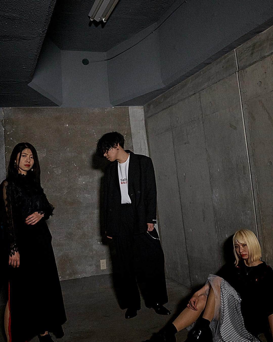 真空ホロウさんのインスタグラム写真 - (真空ホロウInstagram)「真空ホロウ  松本明人 高原未奈 MIZUKI」4月8日 18時47分 - shinkuhorou_official