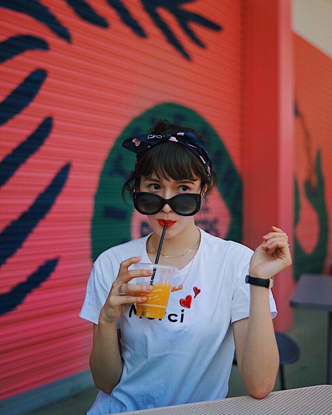 fukishaljさんのインスタグラム写真 - (fukishaljInstagram)「Excited to receive this charity T-shirt  from Paris @tarajarmon 😘 売り上げの一部が寄付されるチャリティティシャツ。ファッションを通して何かに協力できるってすごく素敵。 お気に入りのパリ🇫🇷ブランドのひとつです 😉」4月8日 19時00分 - fukicammy_official