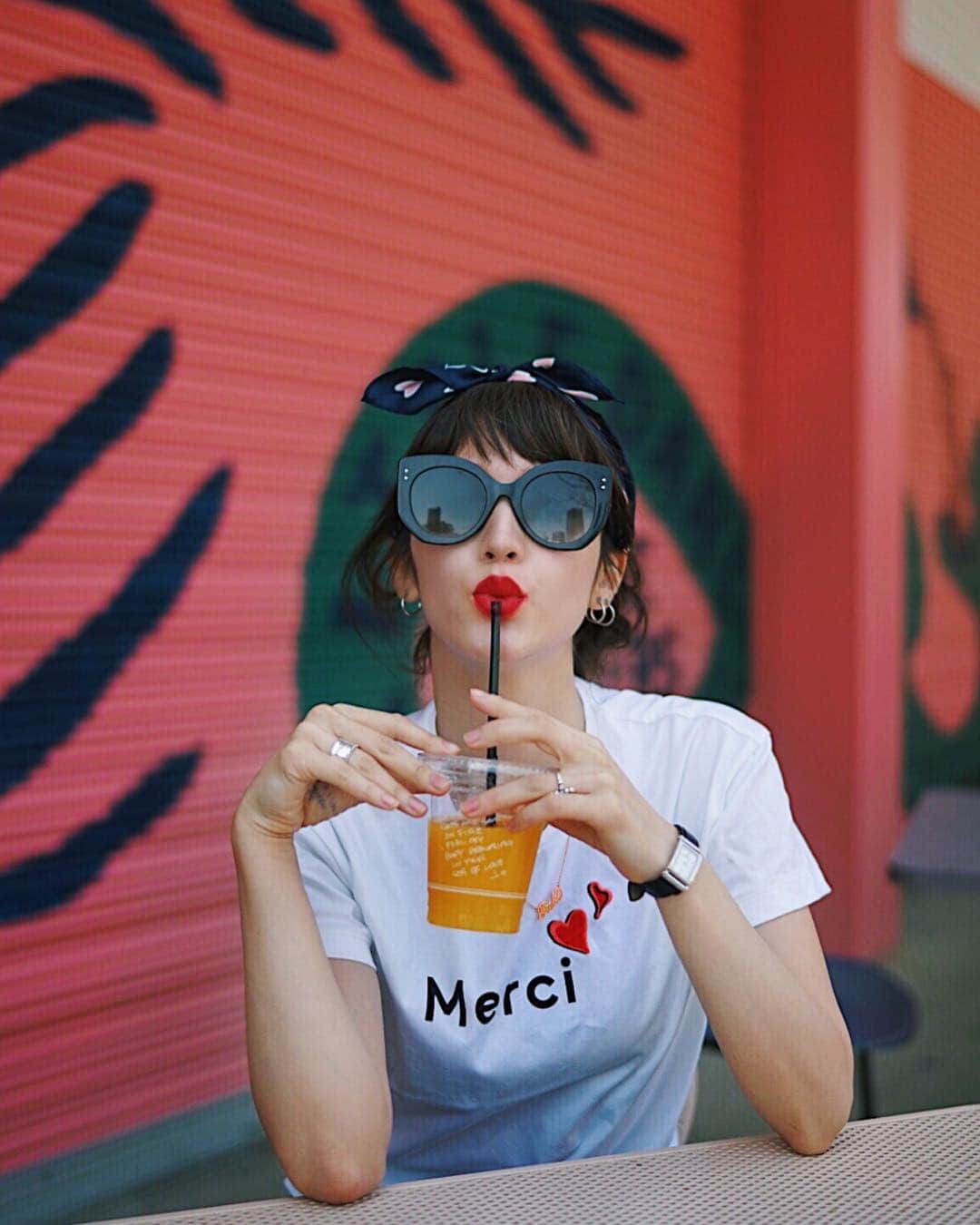 fukishaljさんのインスタグラム写真 - (fukishaljInstagram)「Excited to receive this charity T-shirt  from Paris @tarajarmon 😘 売り上げの一部が寄付されるチャリティティシャツ。ファッションを通して何かに協力できるってすごく素敵。 お気に入りのパリ🇫🇷ブランドのひとつです 😉」4月8日 19時00分 - fukicammy_official