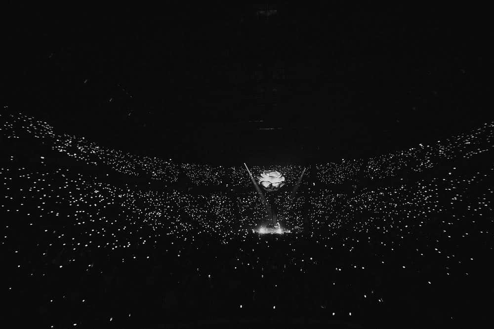 ショーン・メンデスさんのインスタグラム写真 - (ショーン・メンデスInstagram)「I love you so much. Thank you Manchester 🌸💙」4月8日 19時05分 - shawnmendes