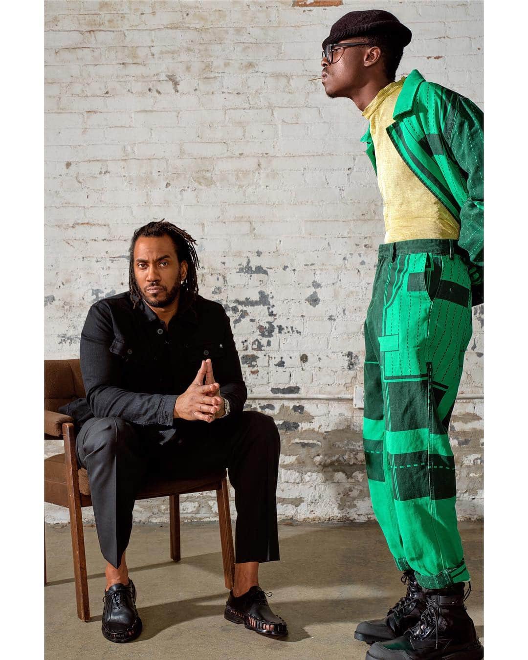 GQさんのインスタグラム写真 - (GQInstagram)「“We’re both black weirdos”: Artist-director @RashidJohnson and actor @AshtonDSanders talk #NativeSonHBO, shea butter, and rooting for strangers at the link in bio. (📸@willyverse, styling by @tietztietz)」4月9日 0時43分 - gq