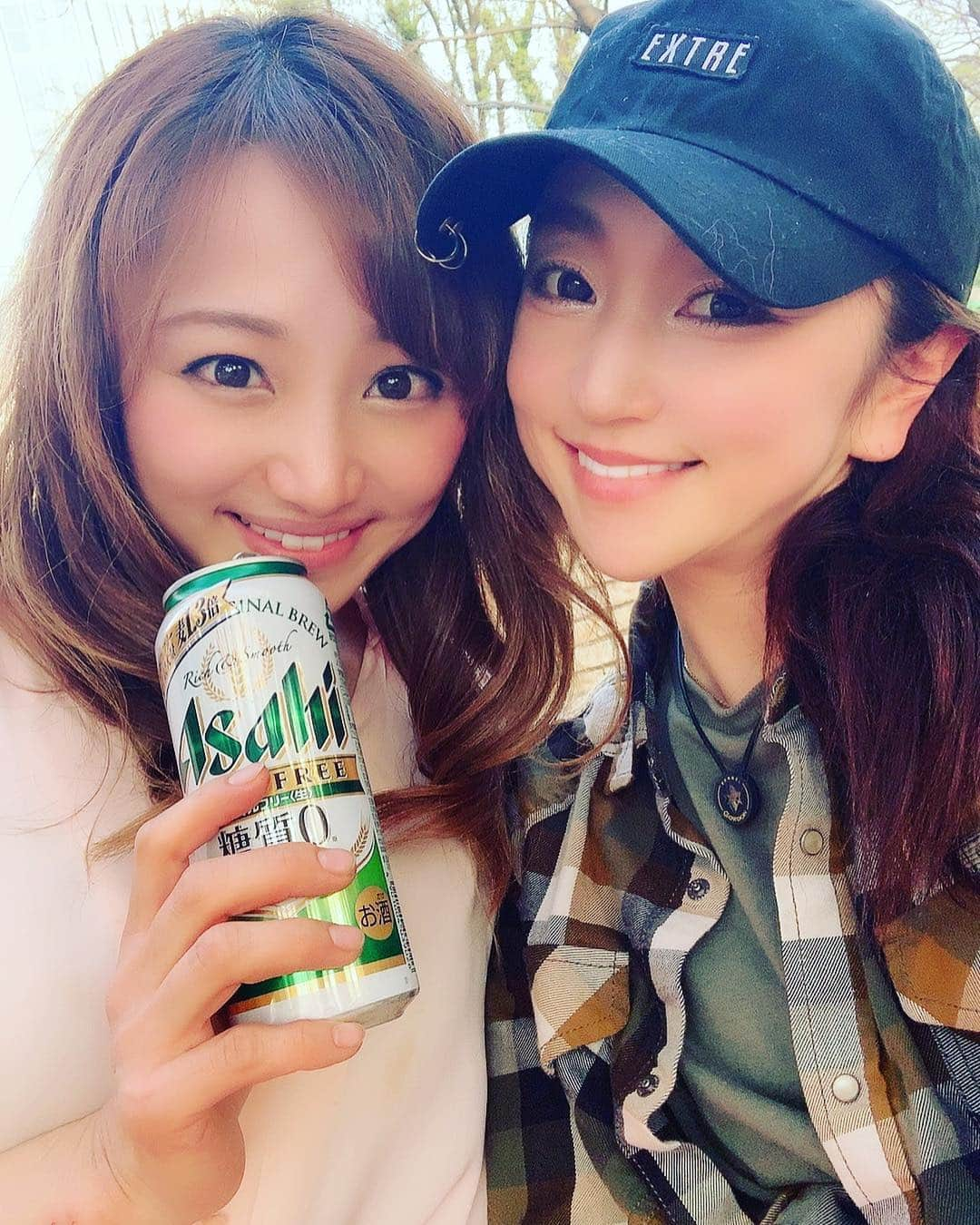 葵ゆりかさんのインスタグラム写真 - (葵ゆりかInstagram)「お花見で筋肉痛🌸笑  #cherryblossom #花見 #お花見 #🌸 #🍺 #桜 #friends #dog #👶 #🐶 #縄跳び #大縄跳び #筋肉痛 #spring #春 #tokyo #japan」4月8日 19時23分 - yuriyuricchi