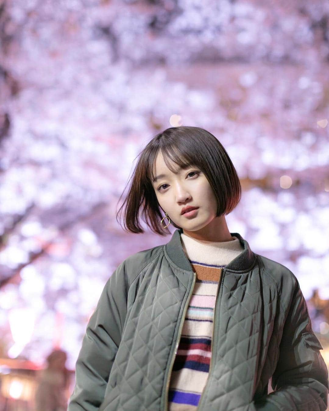 栗野春香（はっちゅん）さんのインスタグラム写真 - (栗野春香（はっちゅん）Instagram)「﻿ ﻿ .﻿ ﻿ ﻿ お花見でこんないきってる人みたことない🥺﻿ ﻿ .﻿ ﻿ ﻿﻿ #お花見 #お花見コーデ #目黒川 #桜 #さくら #sakura  #japanesegirl #japaneseactress」4月8日 19時24分 - kurino_haruka