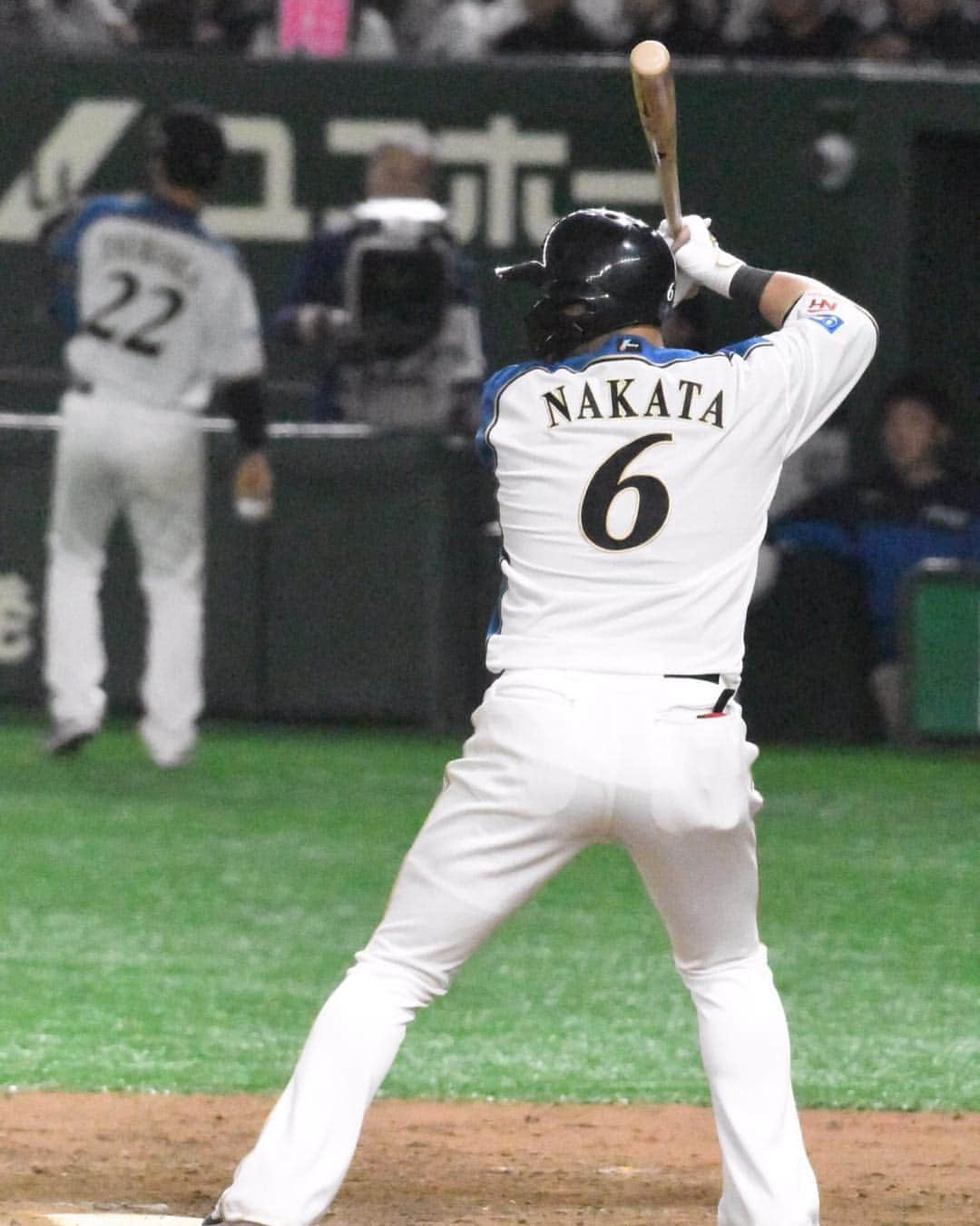 中田de翔さんのインスタグラム写真 中田de翔instagram 翔くんハピバ こっちはこっちでまたええ体や ハードに鍛えろ 中田翔 30歳 俺はまだ28歳 どんどん歳をとっていく かっこいいおじさんになっていきたい 4月22日 21時47分 Tsubasa Y