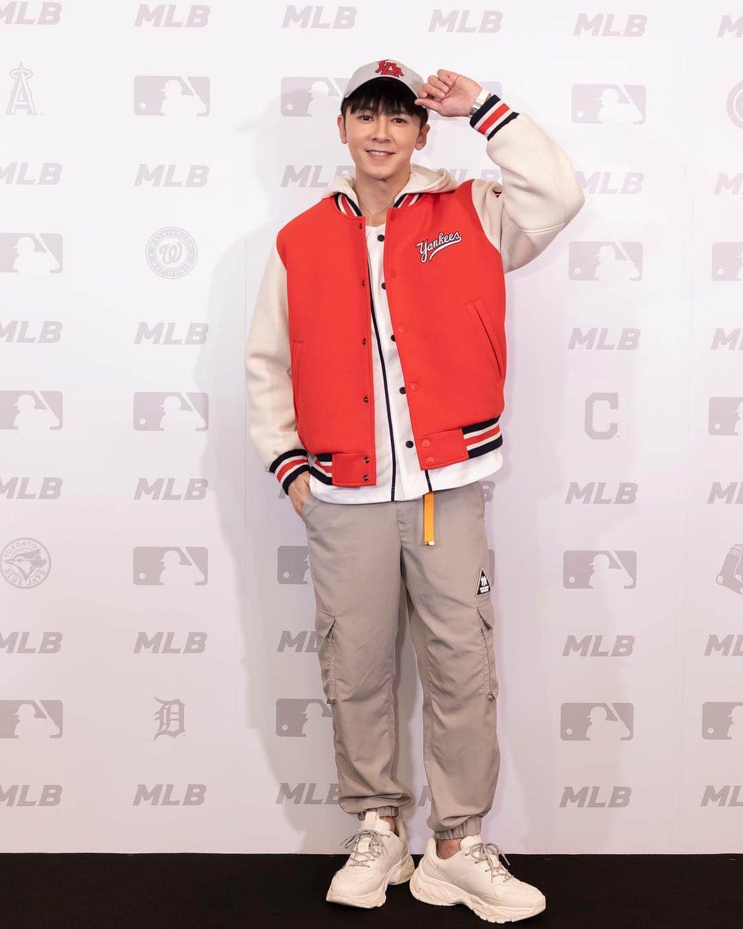 Lego Liさんのインスタグラム写真 - (Lego LiInstagram)「MLB Korea台北101概念店開幕活動  帽子重度依賴者 喜歡舒適自然帶點運動感 經典復刻街頭或NewRetro奢華復古 向經典運動文化致敬 非常喜歡。  #MLBKoreaTaiwan #MLB台北101店」4月8日 19時46分 - lllego