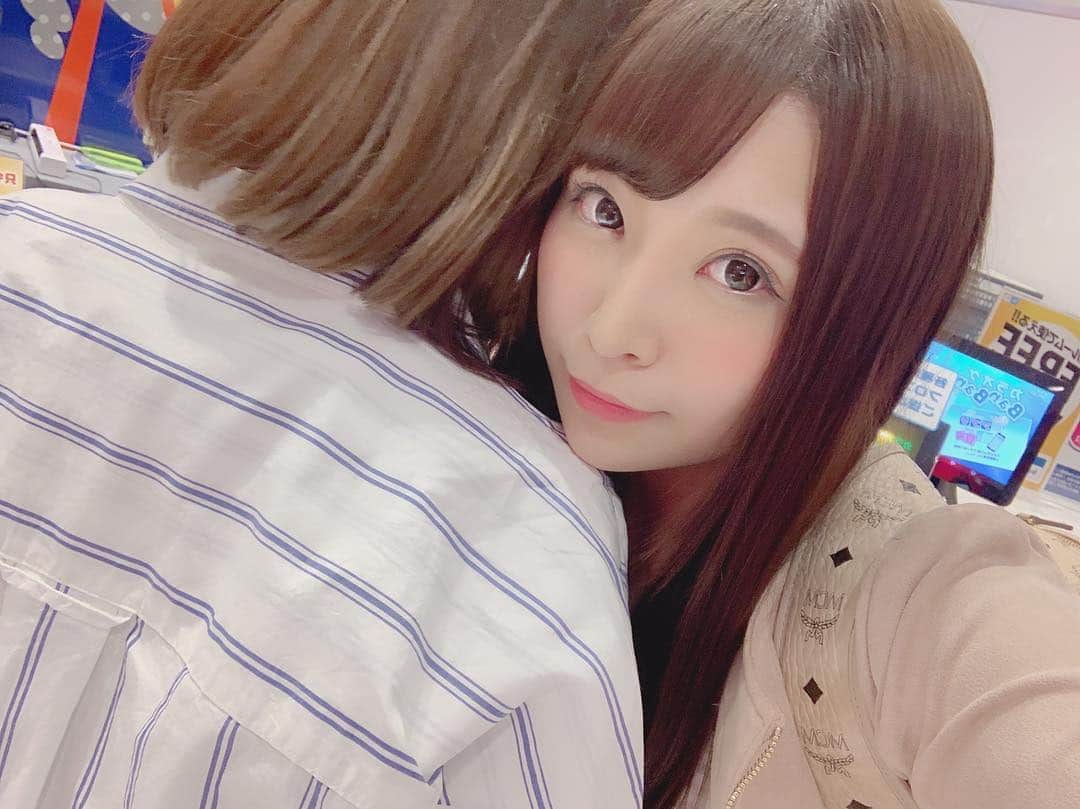 のインスタグラム：「昨日はママとご飯食べてきたの🍲🍶💗 ママのこと幸せにするって決めた日🍑🍀」