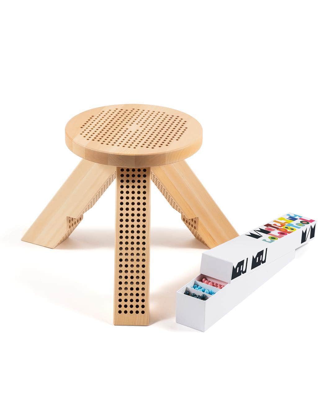 のインスタグラム：「As part of #FuoriSalone2019, Miu Miu unveils a special limited-edition furniture project, created in collaboration with @mmparisdotcom. The #MiuMiuMMatchingColorStool is inspired by the decor of the #MiuMiuFW18 show, and pushes furniture into the realm of customization, personalization and play.  #MDW #MiuMiu」