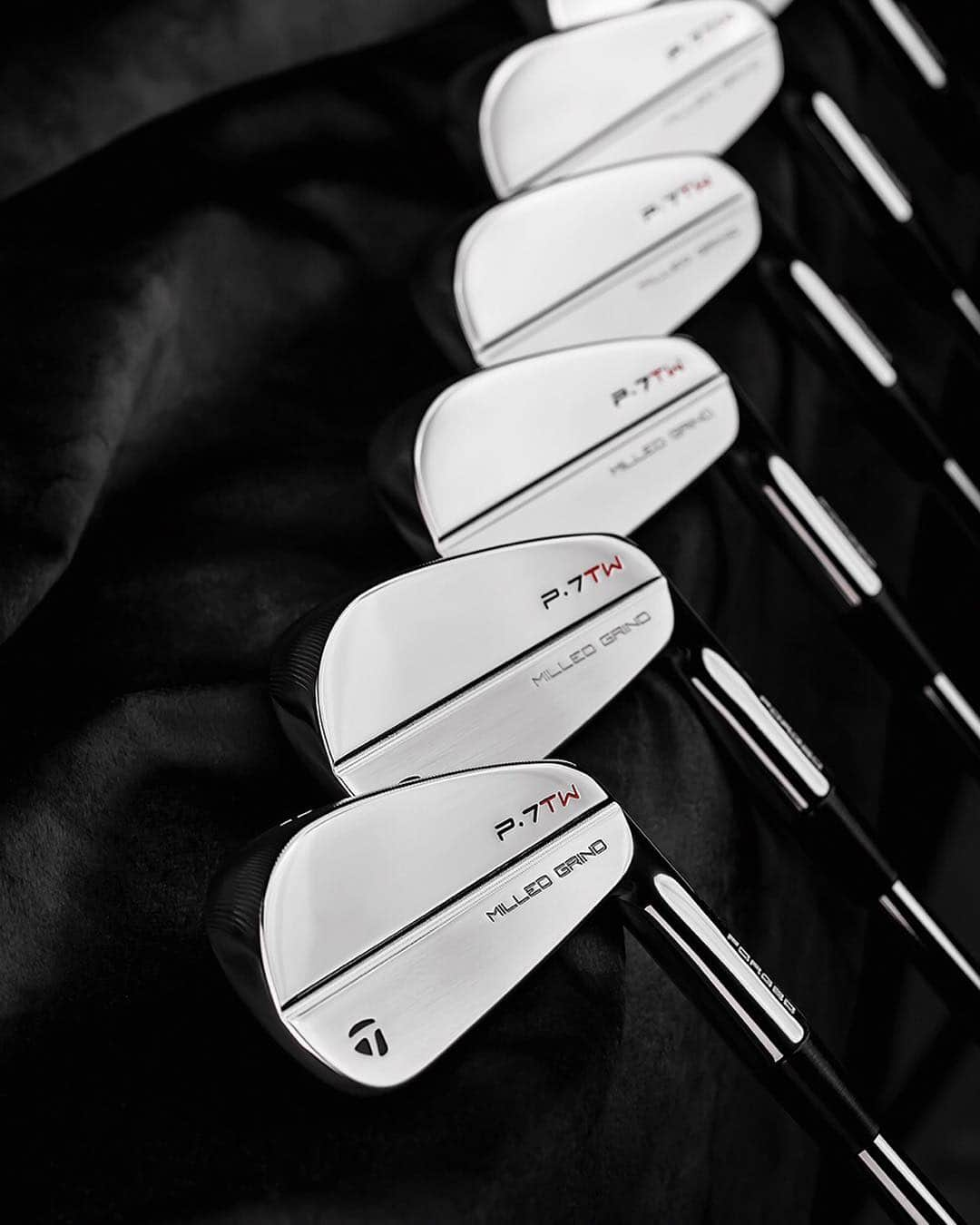 テーラーメイド ゴルフさんのインスタグラム写真 - (テーラーメイド ゴルフInstagram)「@tigerwoods demands perfection out of his equipment. So we teamed up with him to create an iron set worthy of those standards.  Introducing #P7TW irons, a forged players set with unique feel and control specific to Tiger. Hit the link in our bio to learn more.」4月8日 20時04分 - taylormadegolf