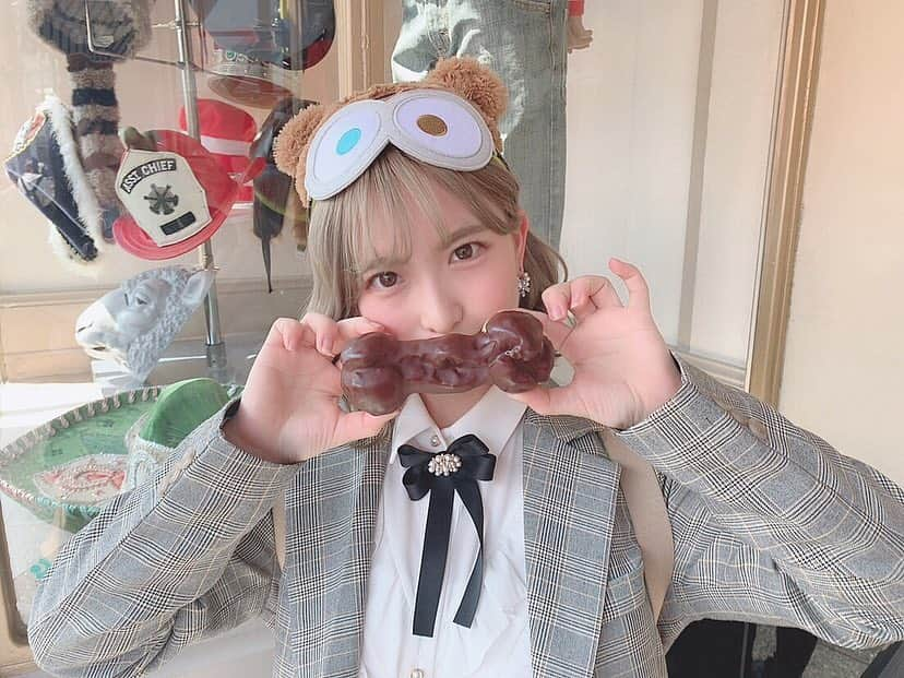 川崎成美さんのインスタグラム写真 - (川崎成美Instagram)「骨の形のエクレア🐻💓」4月8日 20時13分 - naru_1127