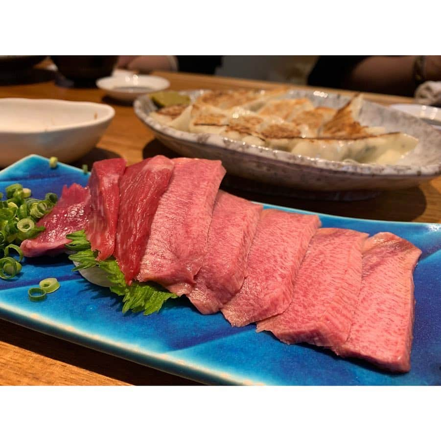 YU-U（工藤由布）さんのインスタグラム写真 - (YU-U（工藤由布）Instagram)「たーべーたーー🤤🤤🤤🤤 腹八分目と言いたいところだけど20分目くらい🤣 ラーメンはね、かおさんが食べてたよ🍜 タンしゃぶすごーーーい美味しかったし、まだまだ行ききれてないお店ばかりでまたリベンジしに来るぞ👍🏻 福岡らぶ💕 ・・・ #たんか #一幸舎 #u福岡の歩き方 #天神」4月8日 20時13分 - nyan22u22nyan