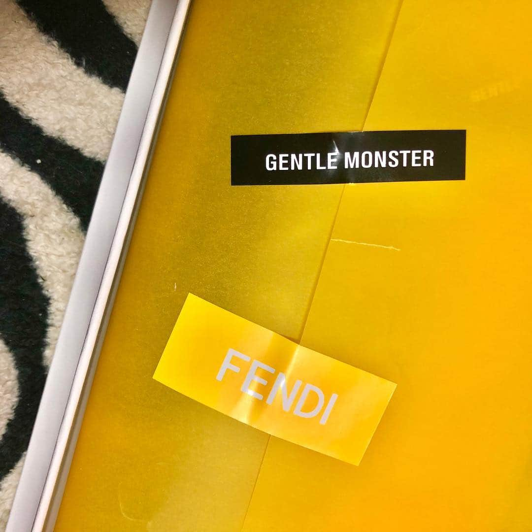 カン・スンユンさんのインスタグラム写真 - (カン・スンユンInstagram)「감사합니다 @gentlemonster #협찬」4月8日 20時37分 - w_n_r00