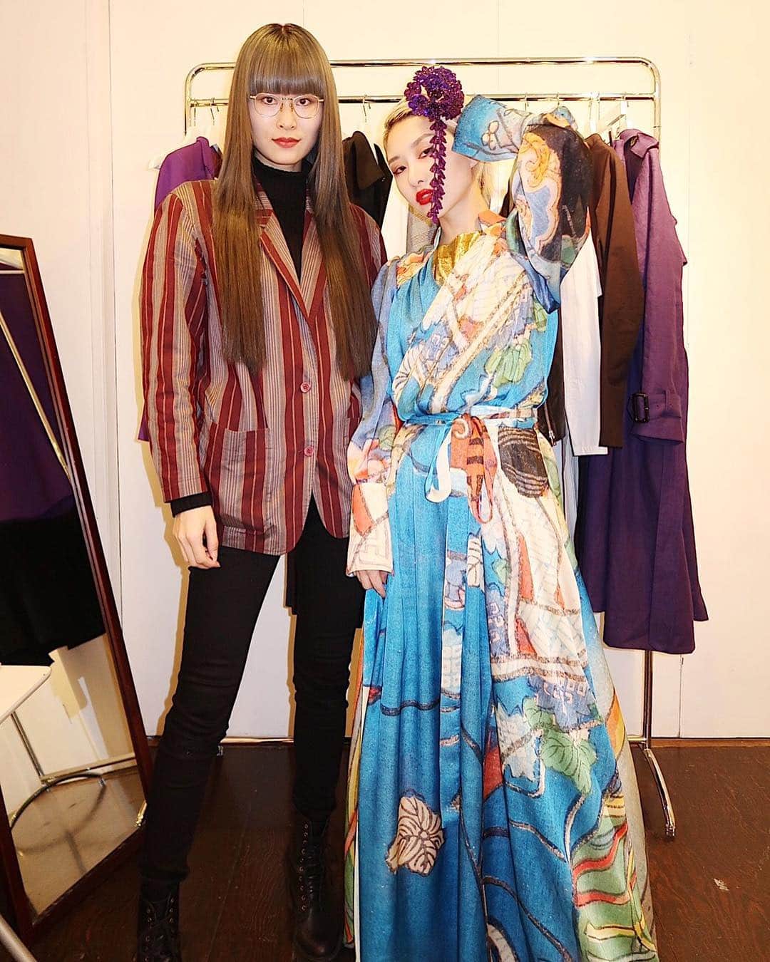 濱田茉奈さんのインスタグラム写真 - (濱田茉奈Instagram)「モデルの @benikosan さんがブランドを立ち上げました😍❤️💕 @sui_tokyo  めっちゃ可愛かった😭💕💕素敵 浮世絵ドレスや髪飾りもろタイプでした。 べにさんありがとう😘✨✨ #sui #suitokyo #sui_tokyo #fashion #exhibition」4月8日 20時43分 - manahamada0222