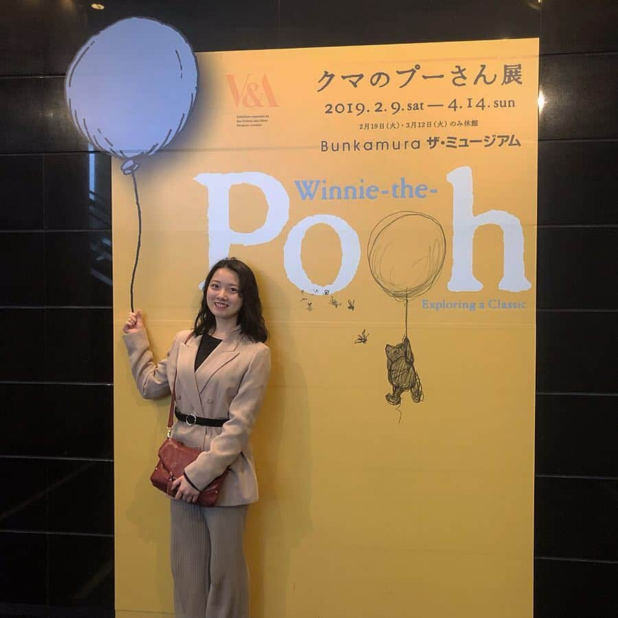 柴崎汐理さんのインスタグラム写真 - (柴崎汐理Instagram)「Pooh🧸 大好きなクマのプーさん展に行きました❤️ プーさんだらけで幸せです！！ ・ ・ ・ ・ ・ ・ ・ ・ ・ ・ ・ ・ #instagood #instalike #柴崎汐理 #拡散希望  #私服 #女子大生 #ポートレート #モデル #東京カメラ部 #撮影モデル#サロモ #作品撮り #撮影 #東京美女撮影部 #撮影依頼受付中 #撮影依頼募集中 #被写体 #渋谷 #代官山 #原宿 #表参道 #フォロー #フォローミー #クマのプーさん展 #disney #ディズニー #プーさん」4月8日 21時00分 - misskokudai18_2