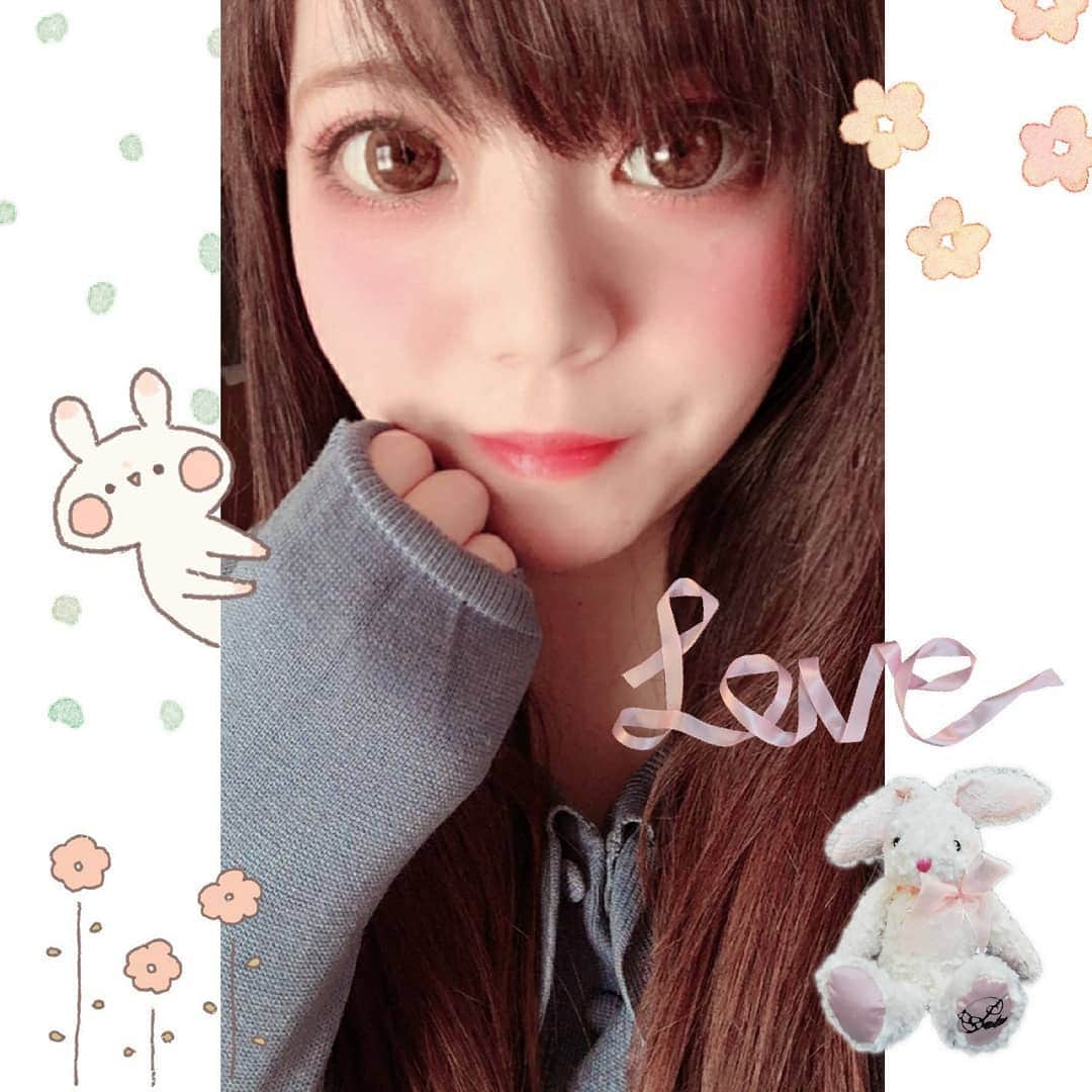 hoshizaki eriさんのインスタグラム写真 - (hoshizaki eriInstagram)「. こんばんは🌃🎀😌 . 今日は @u_dresser のセットアップ❣️ 私はブルー系の👗は珍しいのですが 少しくすみブルーって感じで とっても可愛いのです💗🌠😌 カーデのみ、スカートのみでも 着れるから良きです！🙆💕🍀 . 最近は @u_dresser のような 韓国ファッション通販や @stylekorean_japan のような 韓国コスメの通販などで トレンドや可愛いアイテム 優れものをさがしています💗✨🐰 . コスメについて💄もまた改めて 推しコスメなど紹介しますねー❣️ . それにしても 風が物凄いですね💦😣 明日は晴れますように…⛅💕🍀 . . #ootd #オルチャンファッション #オルチャンコスメ #オルチャンコーデ #springoutfit #skyblue #setup #girly🎀 #ゆるふわコーデ #韓国ファッション #likebackalways #pleaselikeit #followme #followback #相互フォロー #pr #오오티디 #코디 #스타일링 #패션스타그램 #데일리룩 #맞팔 #팔로미 #뷰티인스타 @u_dresser #ud_pic」4月8日 21時05分 - eriiinyan17