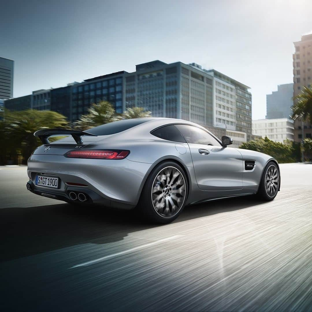 Mercedes AMGさんのインスタグラム写真 - (Mercedes AMGInstagram)「[Mercedes-AMG GT | Fuel consumption combined: 11.4 l/100km | CO2 emissions combined: 261 g/km]  Speed, style, and sportiness designed from the racetrack up.  #MercedesAMG #AMG #GT #GTFamily #DrivingPerformance #Power #Passion #Mercedes #AMG🔥 #Luxury #CarsofInstagram #InstaCar #Lifestyle」4月8日 21時15分 - mercedesamg