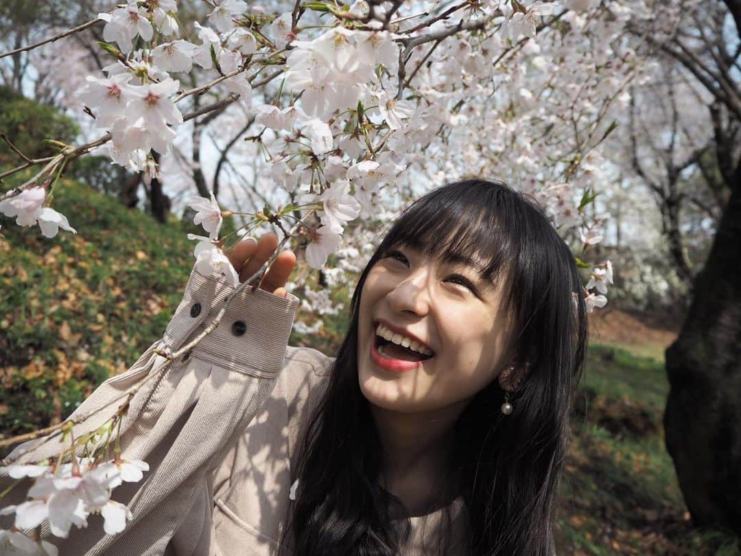 鈴木美羽さんのインスタグラム写真 - (鈴木美羽Instagram)「桜とたわむれ」4月8日 21時32分 - suzukimiu_0414