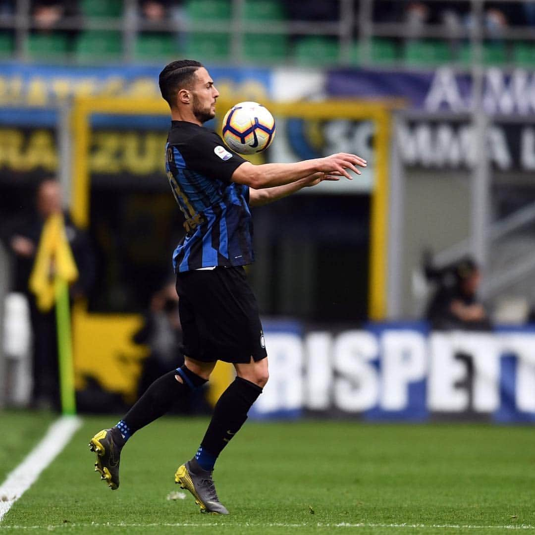 ダニーロ・ダンブロージオさんのインスタグラム写真 - (ダニーロ・ダンブロージオInstagram)「#INTER #team #amala @inter Ph; @claudiovillaphotographer」4月8日 21時35分 - danilodambrosioreal