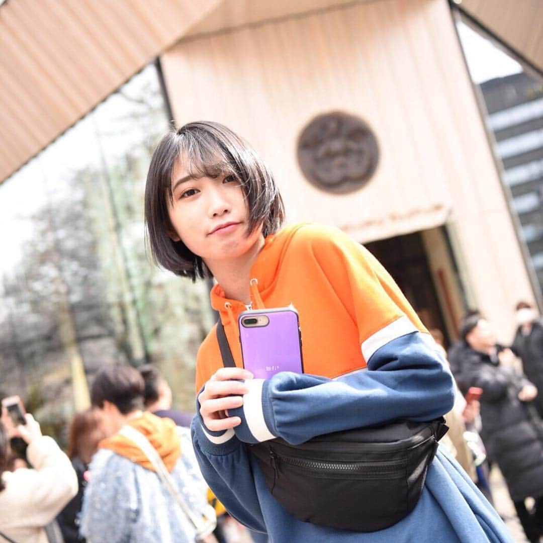 上野優華さんのインスタグラム写真 - (上野優華Instagram)「話題の！新しいスタバ行ったけど、人気すぎて入れんかった…😑💔悔し…また行こう。 ホワイトモカが大好きなんだけど、最近ソイラテもきてる。からホワイトモカをソイミルクに変更したのが好き♡♡笑  #スタバ #スタバ好き #スターバックスリザーブロースタリー」4月8日 21時36分 - yuukaueno0205