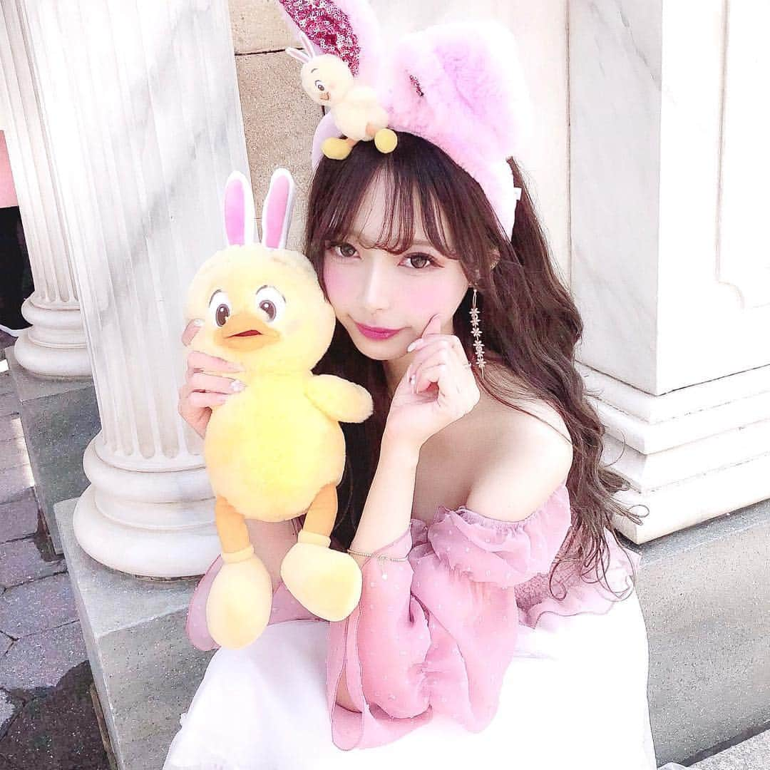 あやちゃんさんのインスタグラム写真 - (あやちゃんInstagram)「イースターコーデ🐰💗🐤 パステルで合わせてみたよ🌷 このトップス好評だった💞💞 うさぴよがかわいい😍😍 ディズニーイースター🌼🐰💗🐤🌷 めっちゃかわいかった💞 #ディズニーイースター #イースターディズニー #うさぴよ #イースター #東京ディズニーランド #東京ディズニーシー #東京ディズニーリゾート #ディズニーシー #ディズニーコーデ #ディズニーバウンド #おそろいディズニー #ディズニー #イースターコーデ #夢が叶う場所 #夢の国 #tokyodisneysea #tokyodisneyland #tokyodisneyresort」4月8日 21時51分 - aya.you.love.r