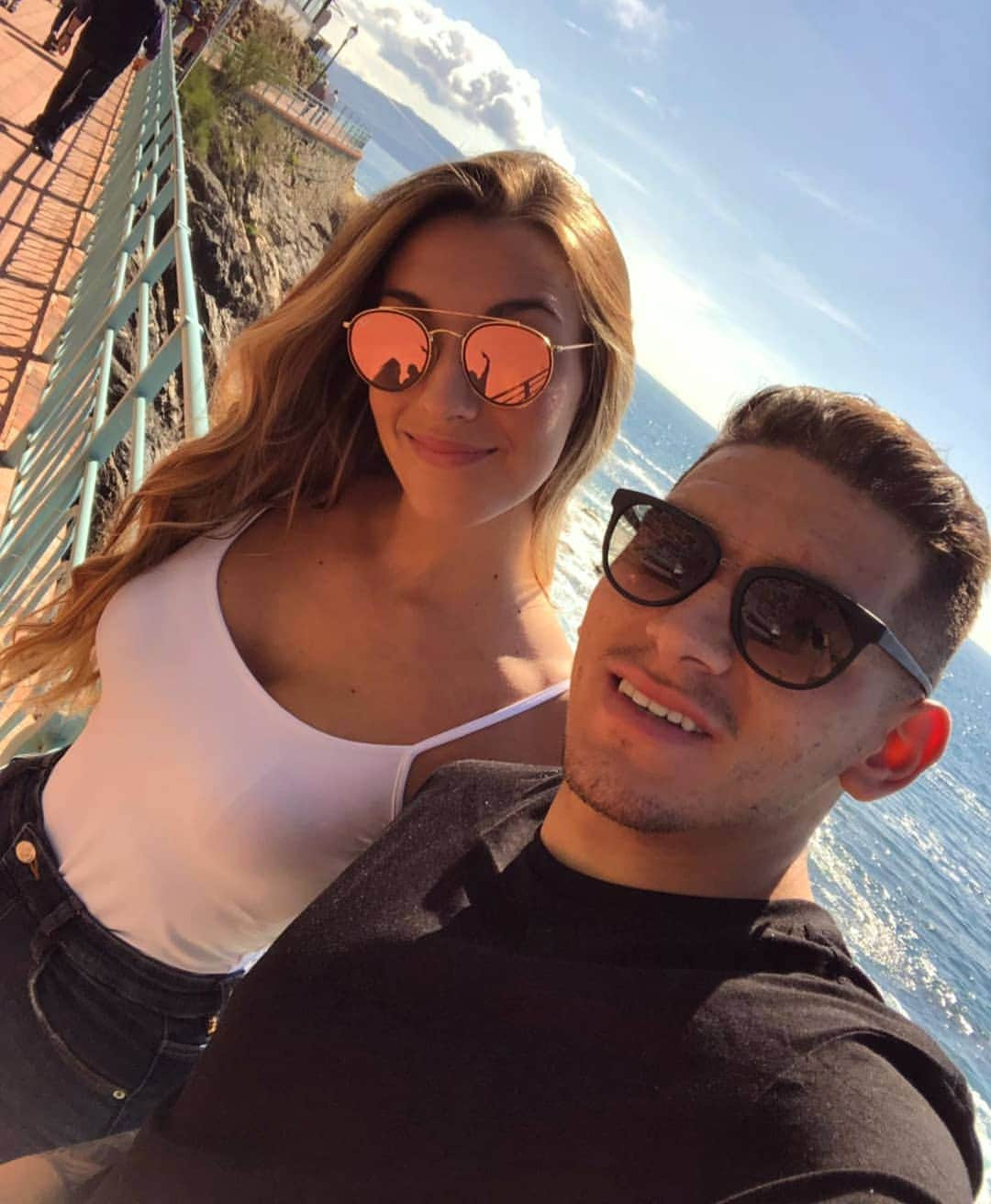 ヴィットリア・レペットのインスタグラム：「Best moments ❤☀️🐼 @ltorreira34」