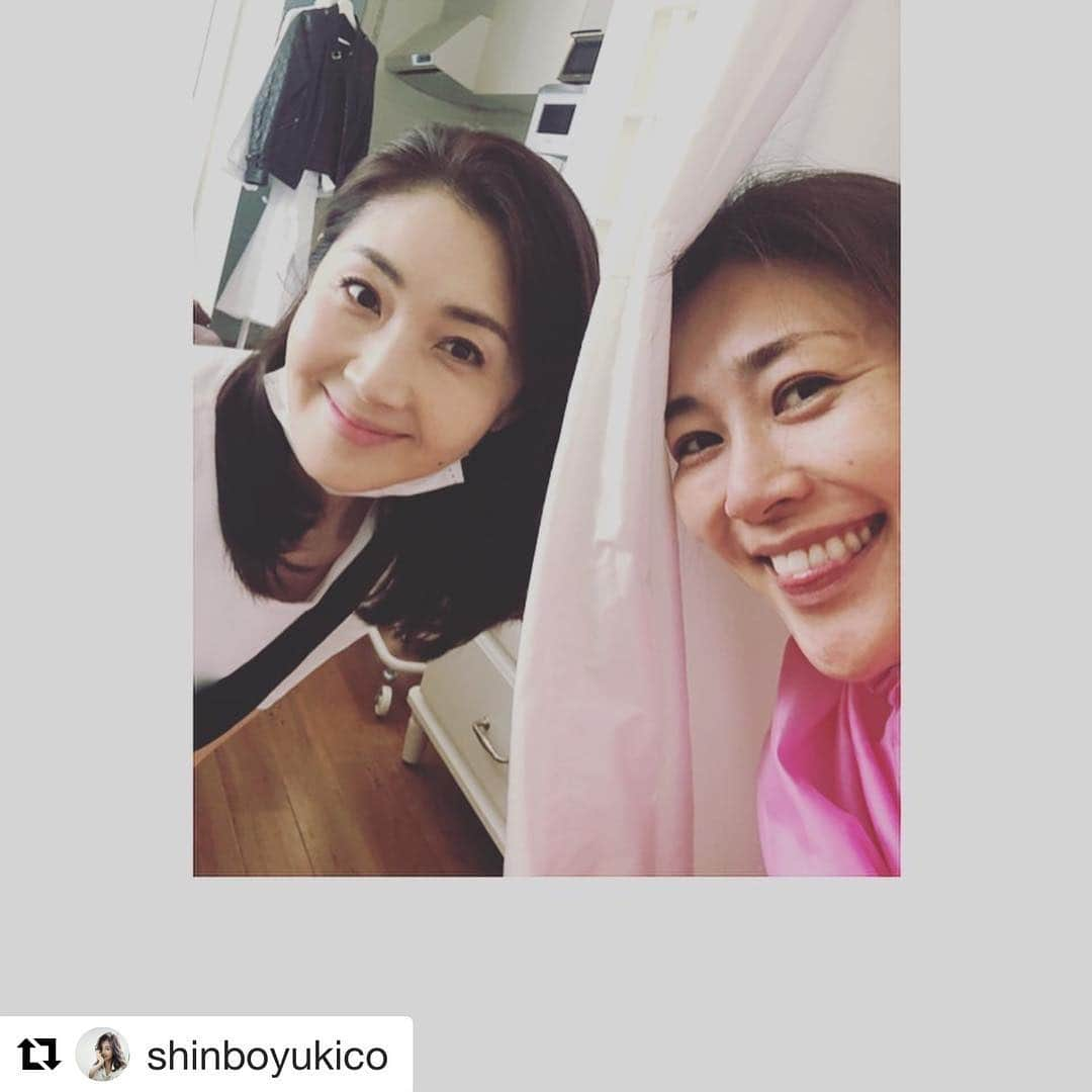 芦田桂子さんのインスタグラム写真 - (芦田桂子Instagram)「昨日はお友達Modelの @shinboyukico ちゃんがサロンに来てくれました😊✨ ありがとう〜❣️ Repost @shinboyukico with @get_repost ・・・ モデル仲間の芦田桂子ちゃん@keiko_ashidaが最近オープンさせた プライベートサロン "Graces beaute"@graces_beauteに行ってきました 天然ハーブとヨモギ🌿をふんだんに使 ったYomogi herb steam 🌿とフェィシャルエステ堪能致しました✴︎ 今いくよくるよちゃんのスタイルだけど心身共にスッキリね〜 フェィシャルは顔が一回りスッキリクッキリ目々が開いた！ 綺麗な人にやってもらうから何だかこちらも得した気分ね✨ ご紹介制なのでご興味ある方ご一報くだされ〜 ✴︎ ✴︎ #privetesalon  #aesthetic  #facialtreatment #漢方美容  #yomogiherbsteam  #メタトロン化粧品正規取扱店  #mtcosmetics  #gracesbeaute #グレイシスボーテ #model  #漢方スタイリスト  #therapist  #芦田桂子  @ Jiyūgaoka, Meguro, Tokyo」4月8日 22時14分 - keiko_ashida