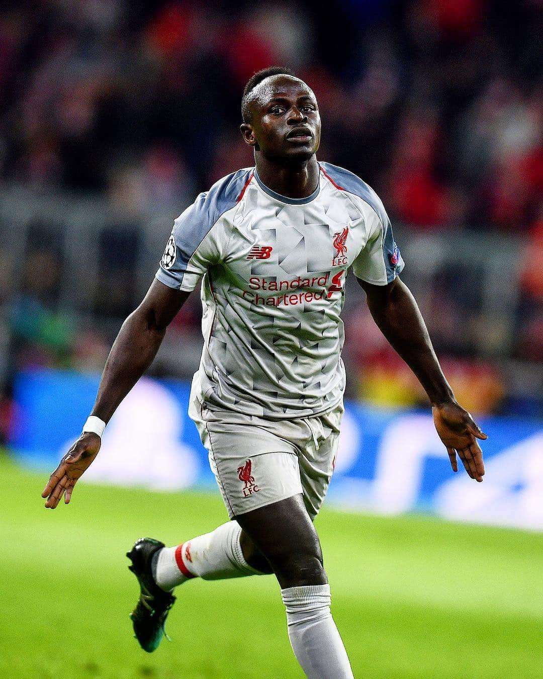 リヴァプールFCさんのインスタグラム写真 - (リヴァプールFCInstagram)「@sadiomaneofficiel has won @the_pfa Fans’ Player of the Month award for March 🏆 Well deserved, Sadio 👏👊 #LFC #Liverpool #LiverpooFC」4月8日 22時11分 - liverpoolfc