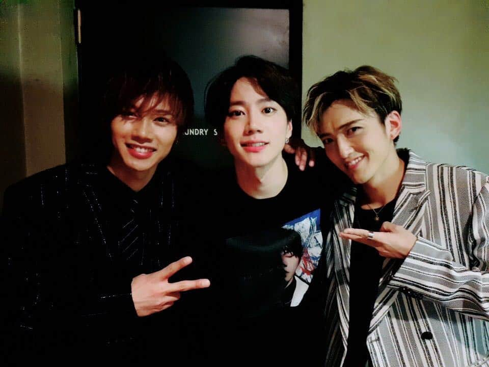 U-KISSさんのインスタグラム写真 - (U-KISSInstagram)「『JUN(from U-KISS) 1st Event 2019 ～Phenomenal World～』を一緒に盛り上げてくださったSOLIDEMO様と一枚です！ 熱いステージいかがでしたか。 沢山のご声援ありがとうこざいました🙏  #ukissjun #solidemo #ukiss #이준영 #유키스준 #phenomenalworld」4月8日 22時20分 - ukiss_japanofficial