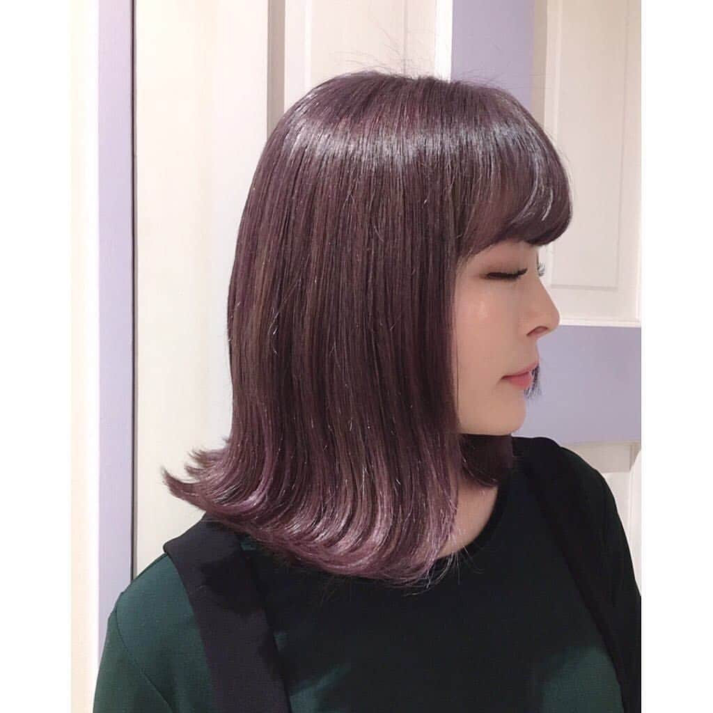 bettie'sclubさんのインスタグラム写真 - (bettie'sclubInstagram)「きゃりーちゃん、カラーメンテナンスしました✨ purple ash+purple treatment colour♥︎ いつもありがとうございます。 #Bettie #bettiehair ・ 今週もありがとうございました。 来週水曜日以降、ご予約お待ちしています。休み中も、LINE又はDMにてご予約お取りします。 よろしくお願い致します。」4月8日 22時24分 - bettie_tokyo