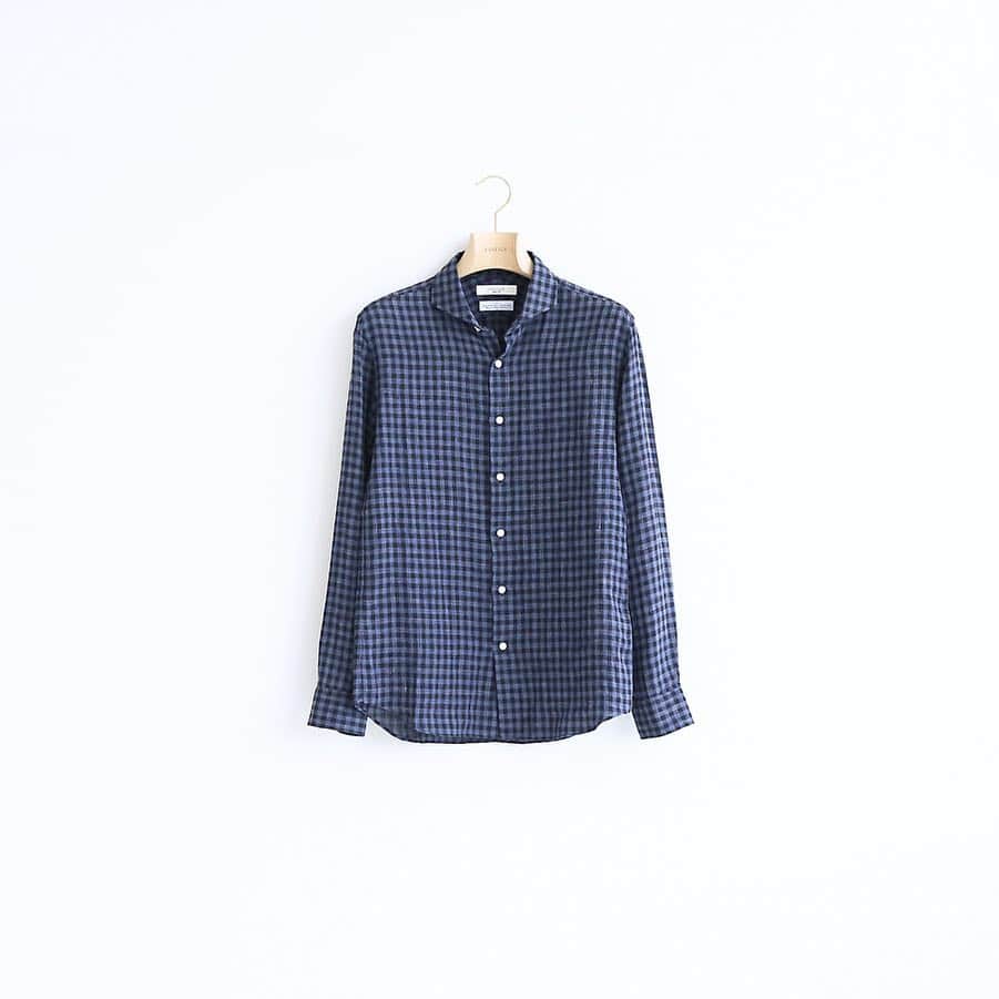 EDIFICEさんのインスタグラム写真 - (EDIFICEInstagram)「【MONTI - Linen check shirt - 】﻿ ﻿ MONTI社のイタリア生産生地を使用した発色の美しさが特徴の麻100%シャツ。﻿ イタリアンメイドの生地クオリティーやファッショナブルなチェックパターンが目を引きます。﻿ ﻿ 色の混色・糸の交編を独自で行っている為、他の生地メーカーでは見られない素材。﻿ ﻿ リネン100%ながら、スリムなフィッティングと美しいシルエットを実現した上質な仕上がりとなっています。﻿ ﻿ ﻿ ﻿ Shirt : 【EDIFICE】¥15,000+tax﻿ ﻿ ﻿ ﻿ ﻿ ﻿ ﻿ #edifice #edificeoriginal #checkpattern #linenfabric #montilinen #tessituramonti #italyfashion #italyfabric #machinemade #dressshirt #mensfashion #mensdress #casualwear #casualshirt #mensstyle #menswear #menscoordinate #エディフィス #モンティ #シャツスタイル」4月8日 22時27分 - edifice.jp