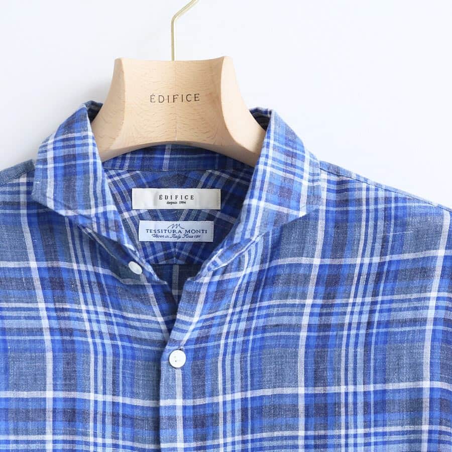 EDIFICEさんのインスタグラム写真 - (EDIFICEInstagram)「【MONTI - Linen check shirt - 】﻿ ﻿ MONTI社のイタリア生産生地を使用した発色の美しさが特徴の麻100%シャツ。﻿ イタリアンメイドの生地クオリティーやファッショナブルなチェックパターンが目を引きます。﻿ ﻿ 色の混色・糸の交編を独自で行っている為、他の生地メーカーでは見られない素材。﻿ ﻿ リネン100%ながら、スリムなフィッティングと美しいシルエットを実現した上質な仕上がりとなっています。﻿ ﻿ ﻿ ﻿ Shirt : 【EDIFICE】¥15,000+tax﻿ ﻿ ﻿ ﻿ ﻿ ﻿ ﻿ #edifice #edificeoriginal #checkpattern #linenfabric #montilinen #tessituramonti #italyfashion #italyfabric #machinemade #dressshirt #mensfashion #mensdress #casualwear #casualshirt #mensstyle #menswear #menscoordinate #エディフィス #モンティ #シャツスタイル」4月8日 22時27分 - edifice.jp
