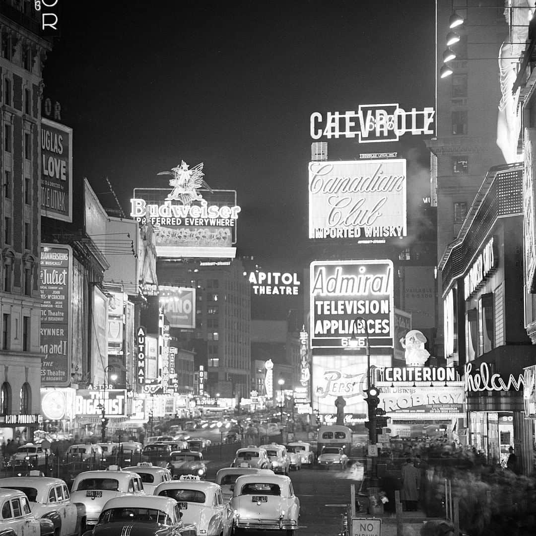 lifeさんのインスタグラム写真 - (lifeInstagram)「115 years ago today, on April 8, 1904, Longacre Square in midtown Manhattan was renamed TIMES SQUARE after the New York Times. Pictured here are cars driving down Broadway towards Times Square in 1954. (Andreas Feininger—The LIFE Picture Collection/Getty Images) #thisweekinLIFE #TimesSquare #NYC」4月8日 22時28分 - life