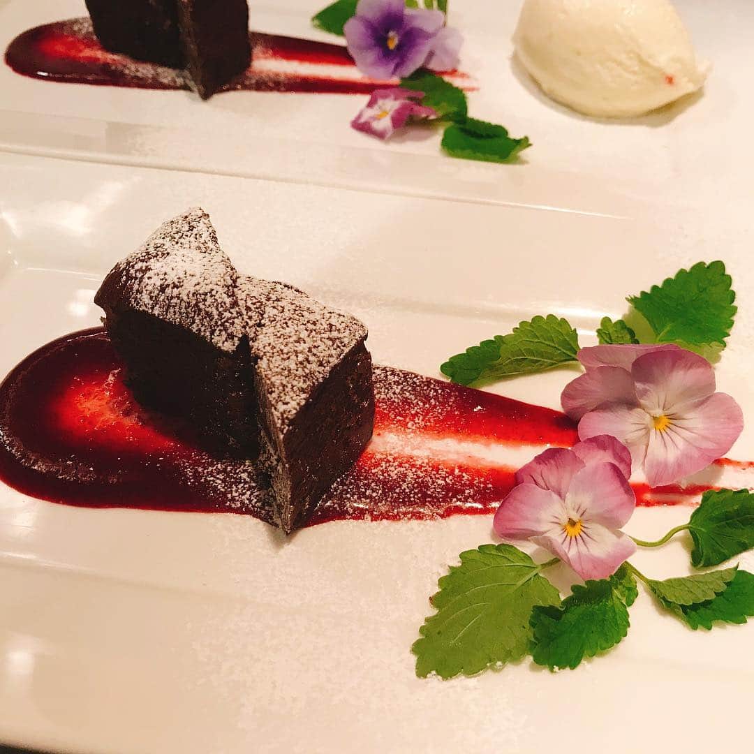 sdiningのグルメインスタ