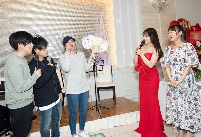 山咲まりなさんのインスタグラム写真 - (山咲まりなInstagram)「【北条佳奈10th anniversary premium party🐼❤️】 愛に満ち溢れた、素敵な素敵なpartyでした💐💕 この10年、北条佳奈という存在がたくさんの人に幸せを感じさせてきたんだと思います✨✨ この日は皆からのおめでとうとありがとうがずぅっと鳴り止まなかったような、そんな素敵な空間でした🥰💐👏 改めて❤️佳奈10周年おめでとおぉぉぉ❣️🐼🎉㊗️🌈 #北条佳奈 #10th #anniversary #premium #party #love #kana #happy #祝 #💐 #🎊 #❤️」3月25日 15時39分 - mari_na0926