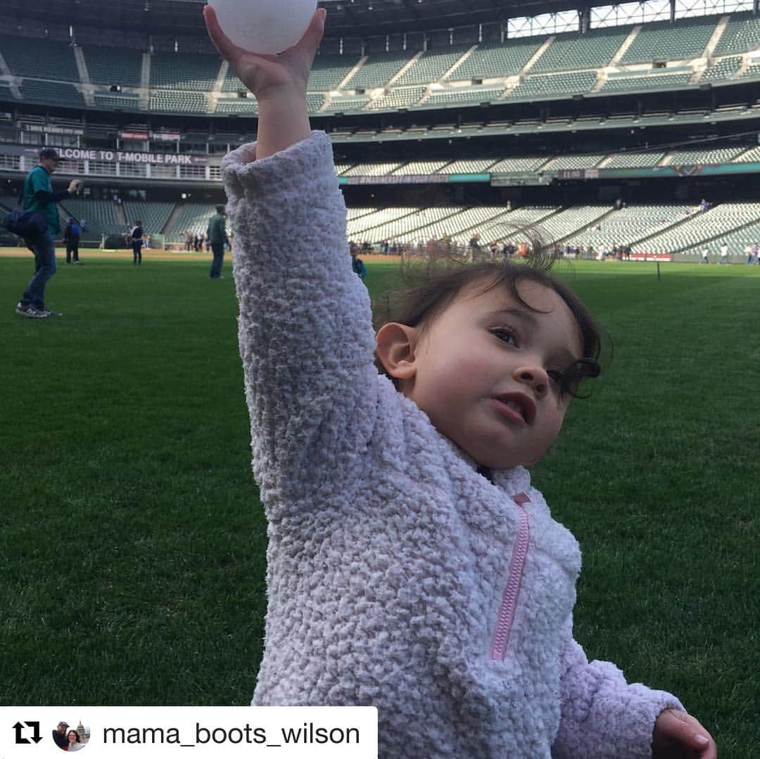 シアトル・マリナーズさんのインスタグラム写真 - (シアトル・マリナーズInstagram)「Your best photos from Day Two of #MarinersFF. 🖼」3月25日 14時17分 - mariners