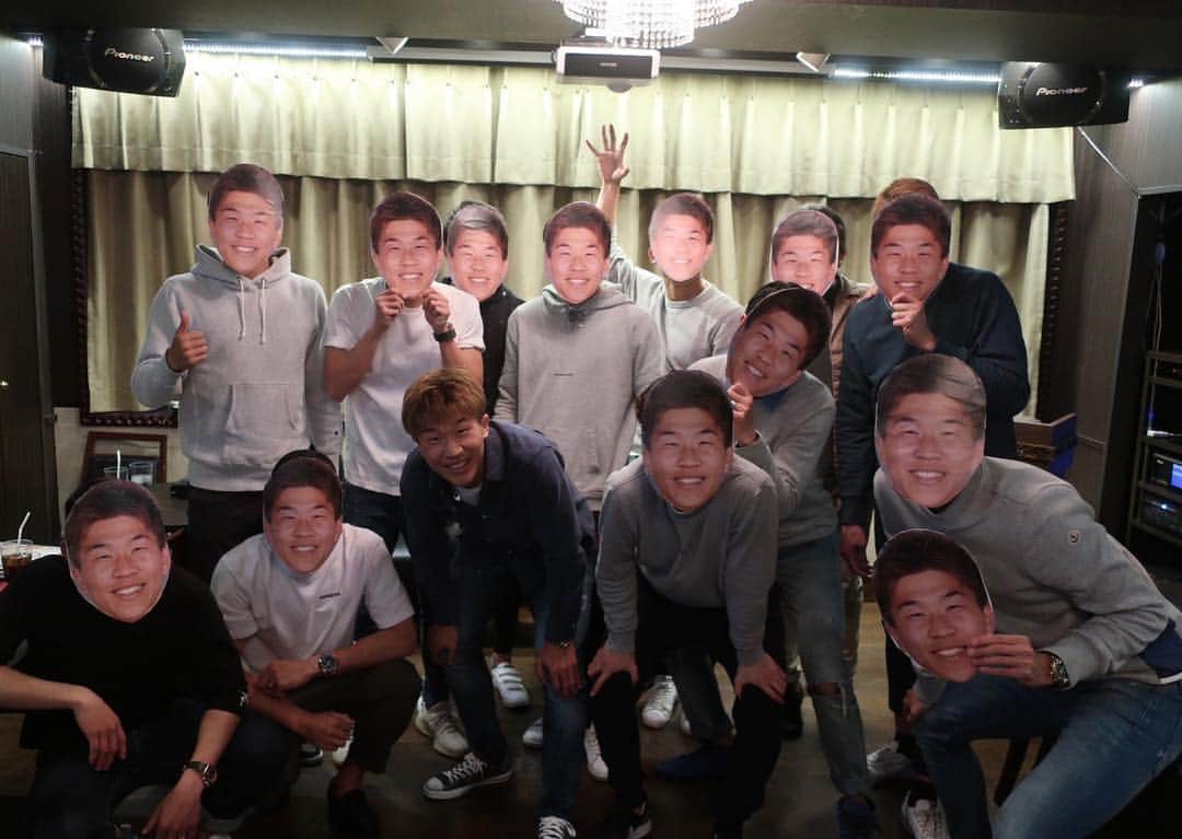 のインスタグラム：「謙佑くん誕生日おめでとうございます！ 一緒にお祝いできて良かったです😊」