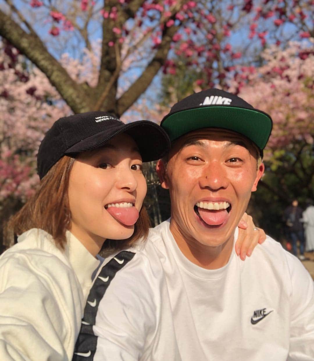 福間文香のインスタグラム：「😝🌸😂 #SAKURA #spring  #NIKE ✔︎」
